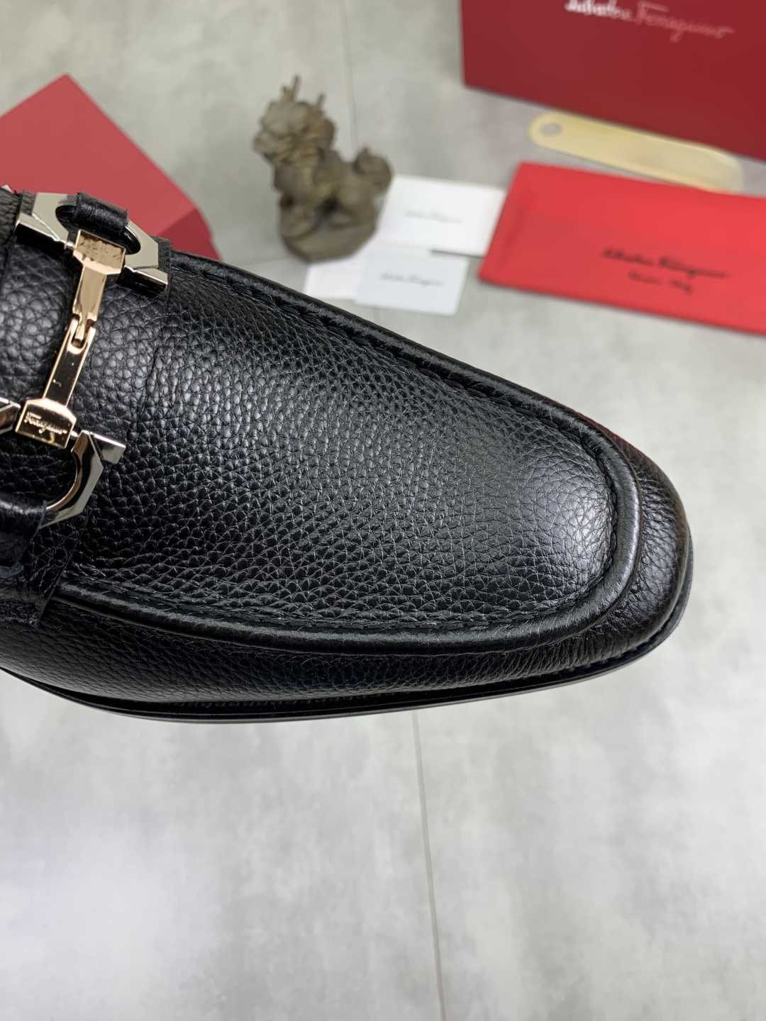 LV shoe