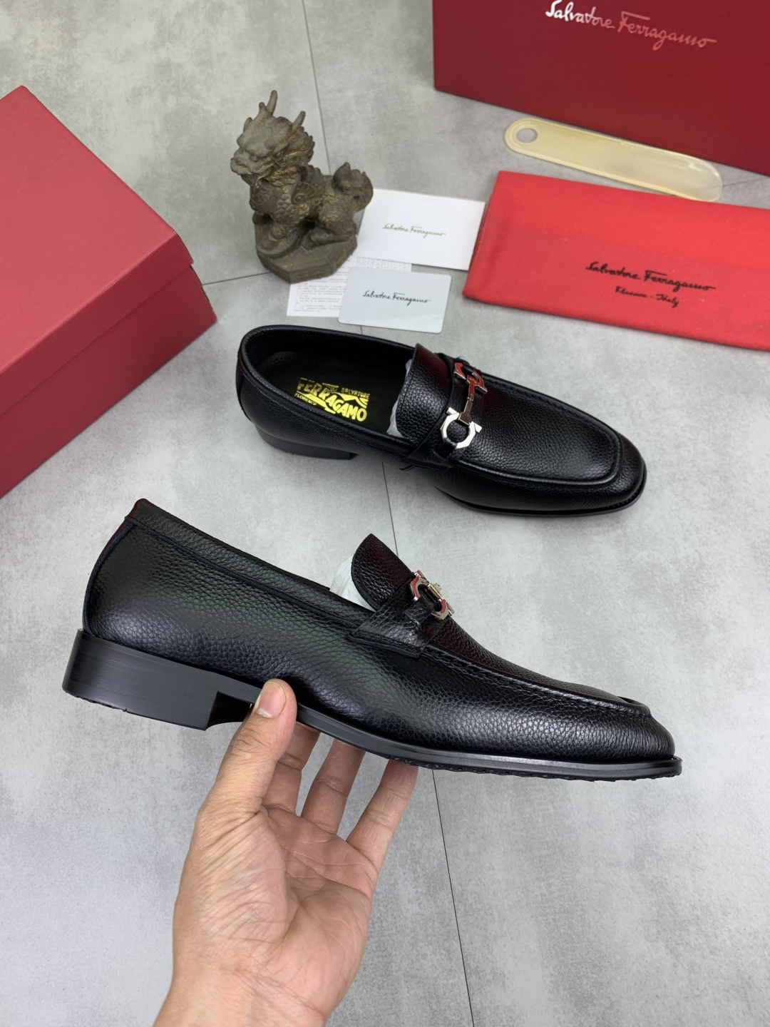 LV shoe
