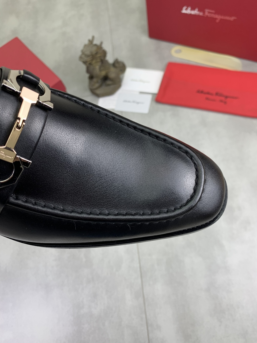 LV shoe