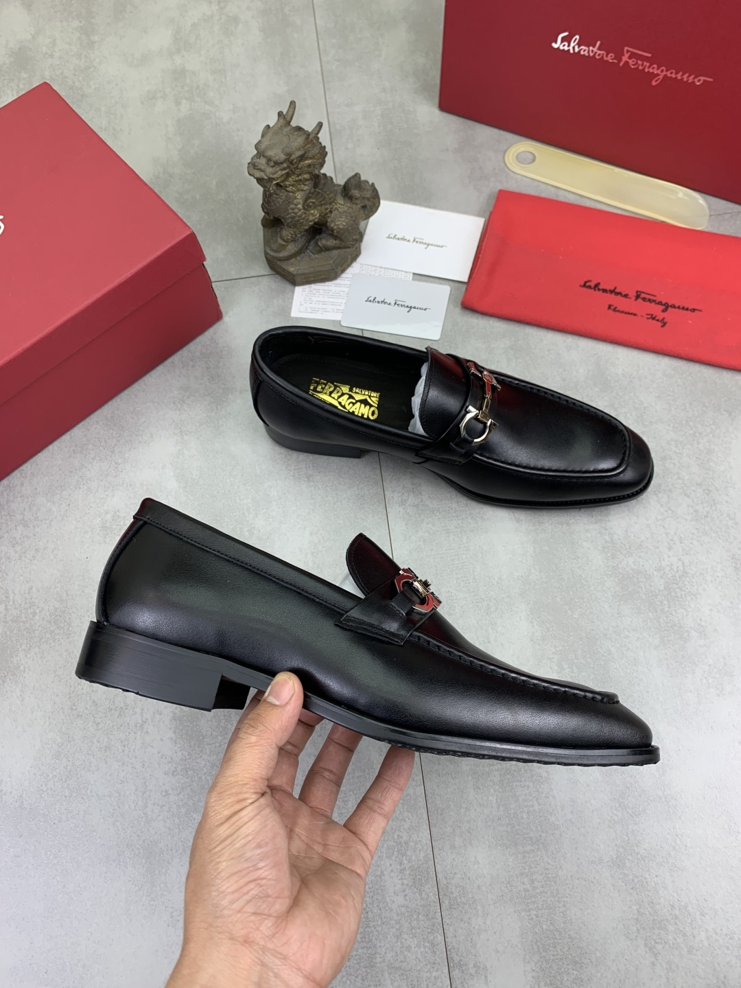 LV shoe