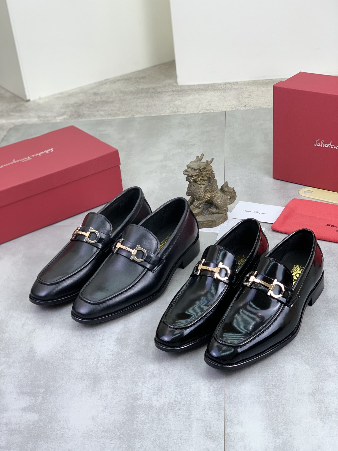 LV shoe