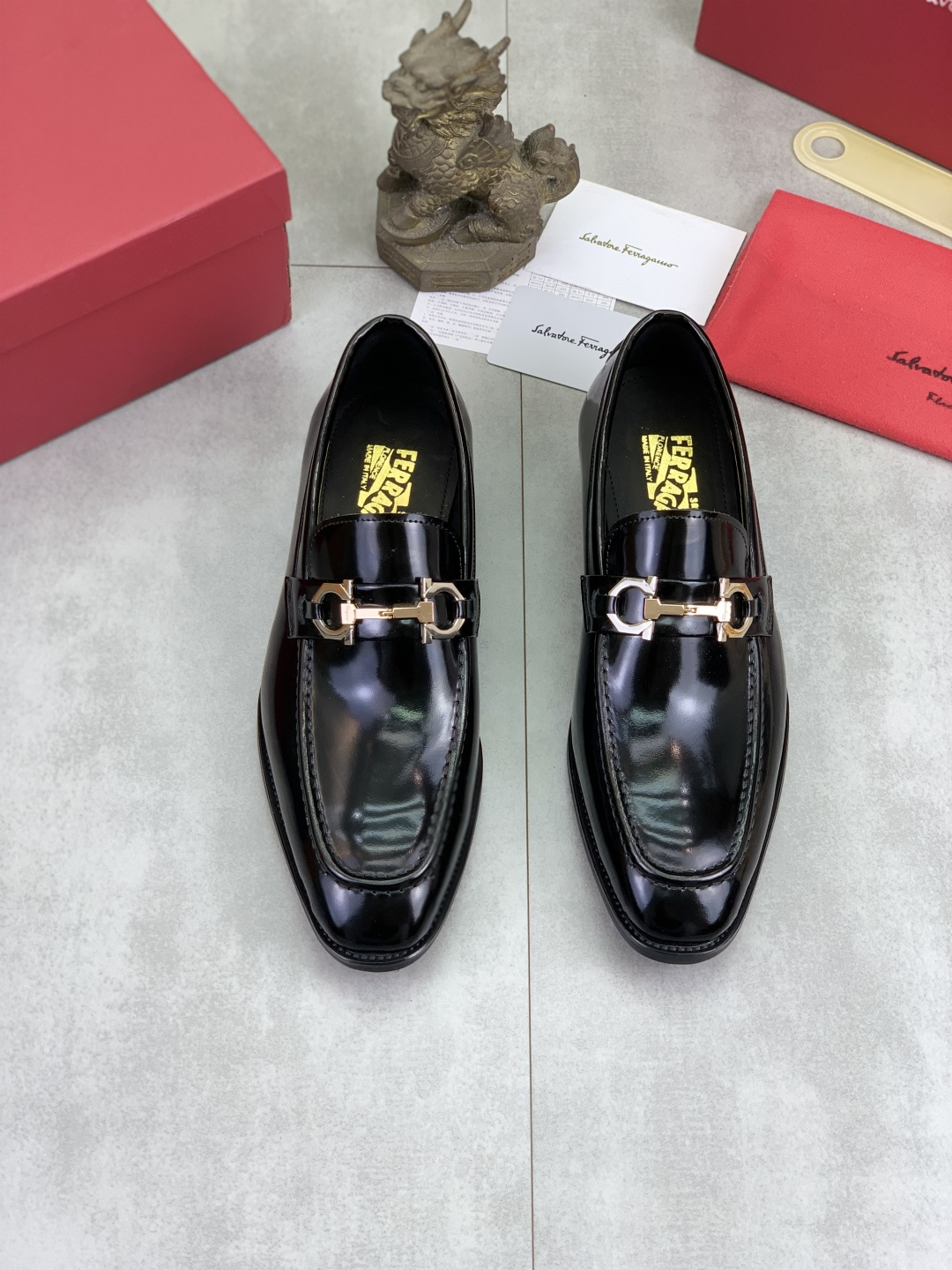 LV shoe