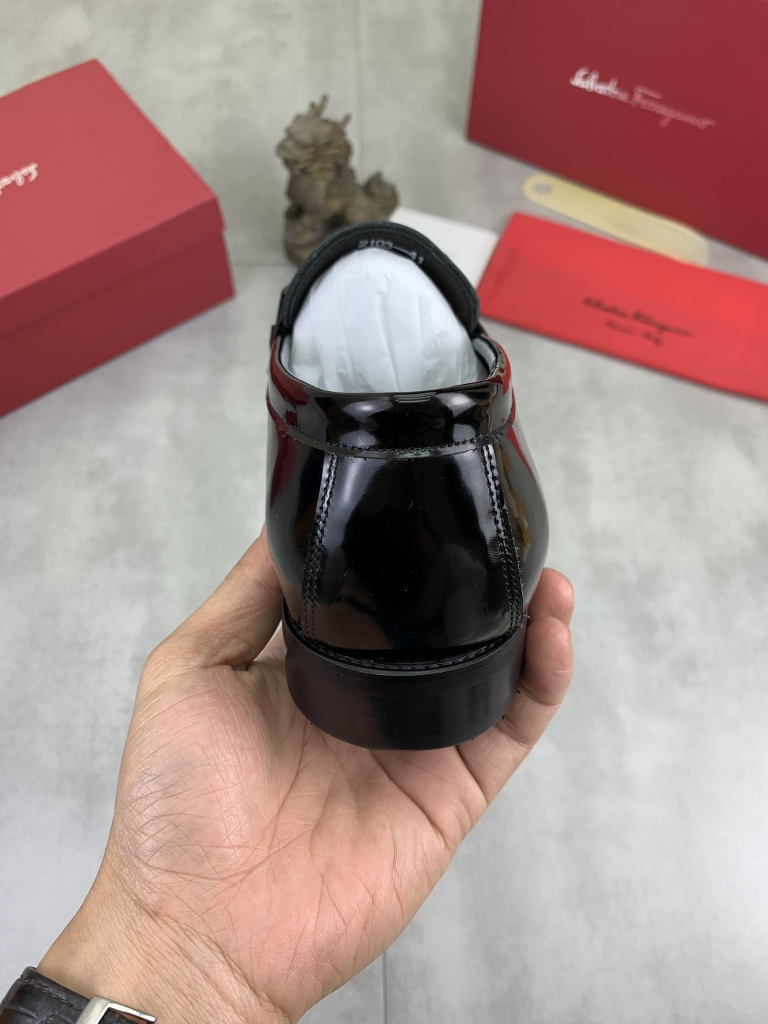 LV shoe