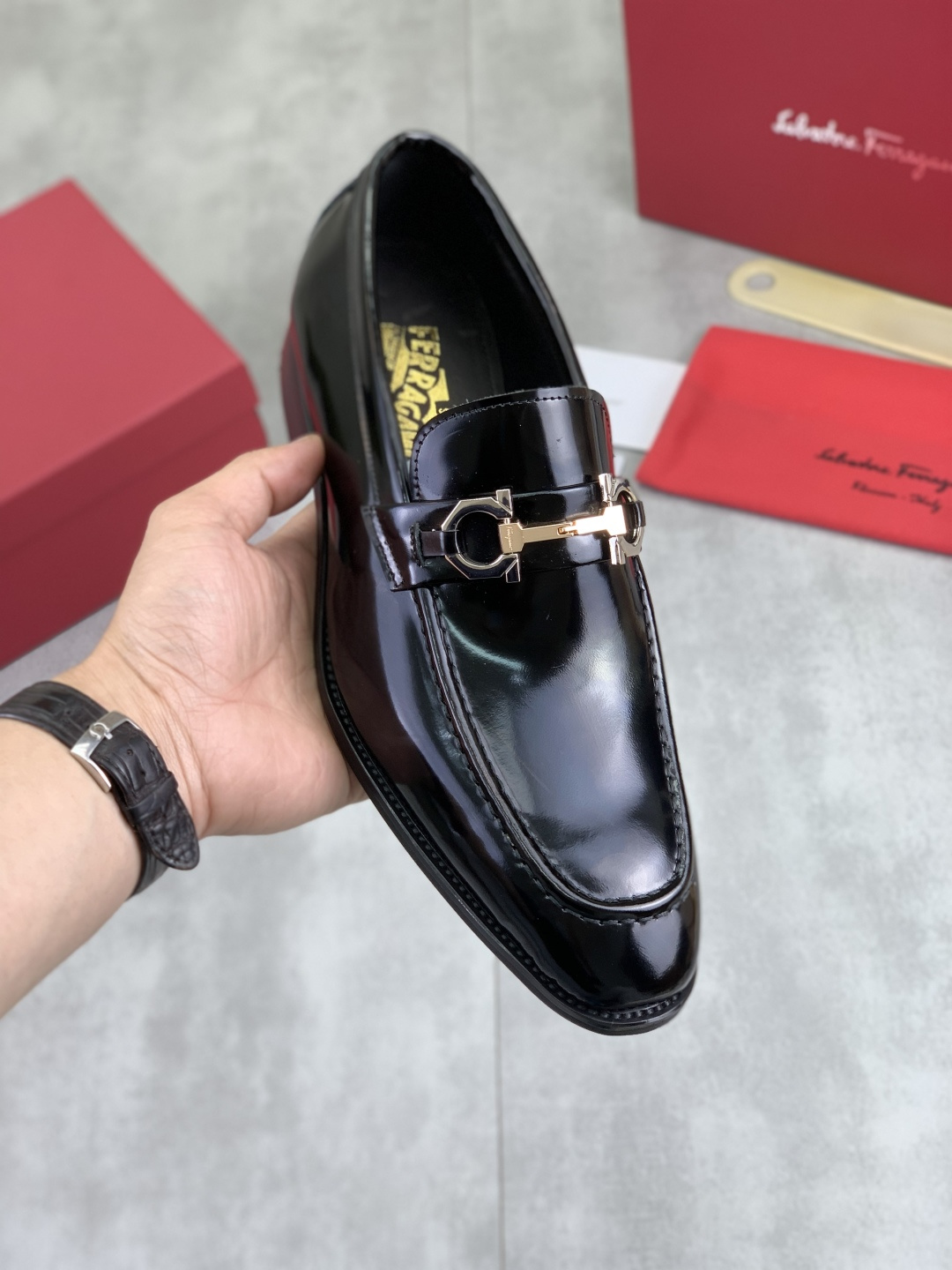 LV shoe
