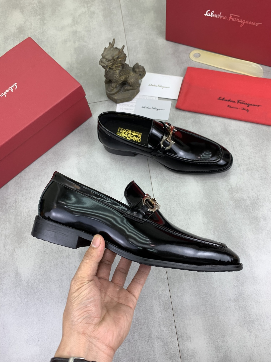 LV shoe