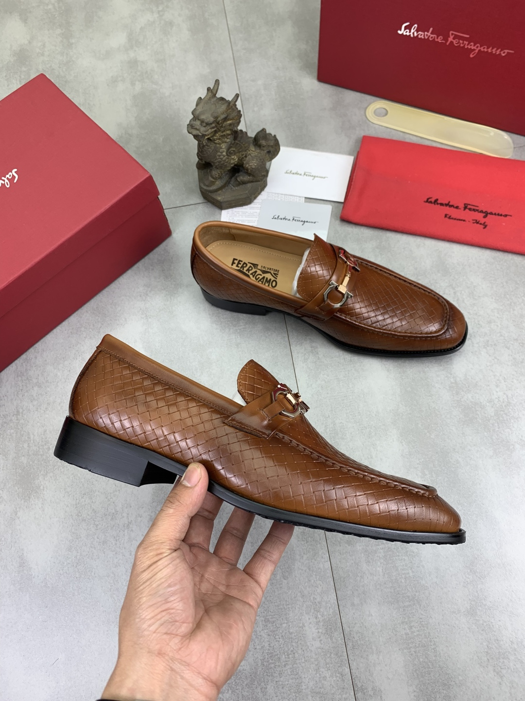 LV shoe
