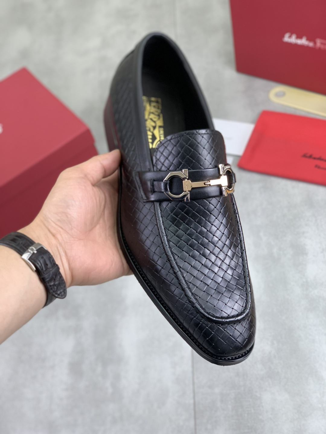 LV shoe