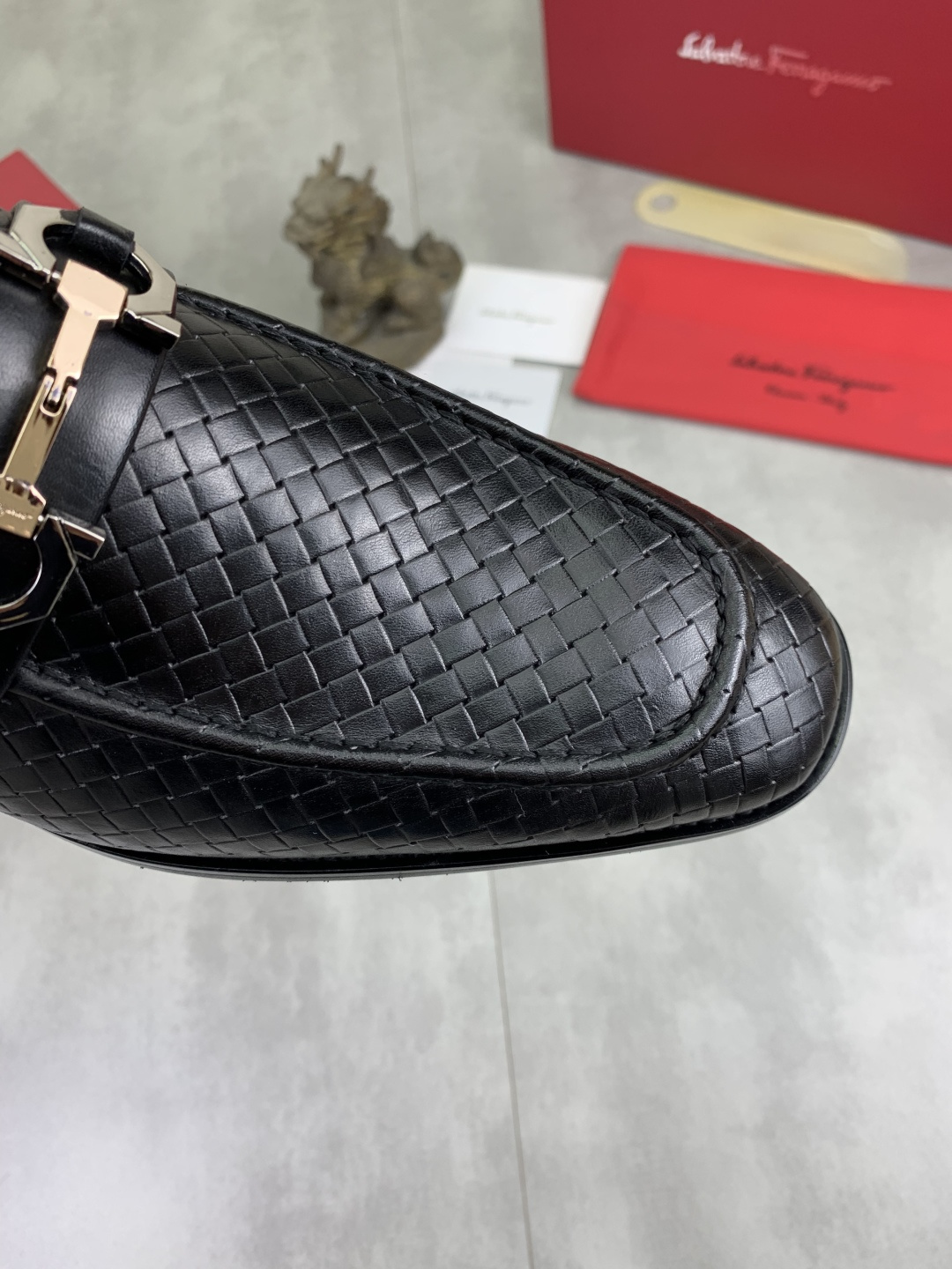 LV shoe