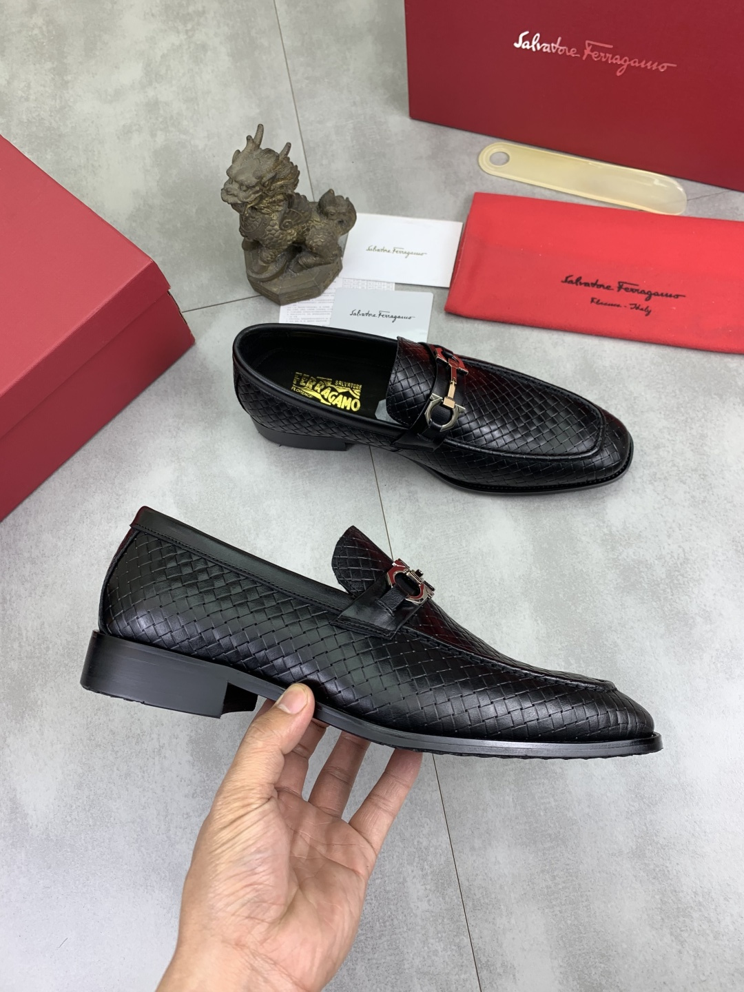 LV shoe
