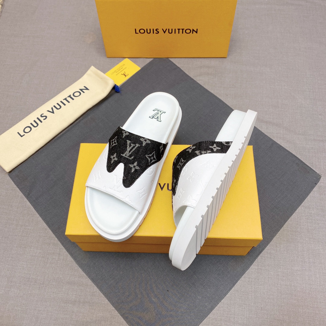 LV shoe