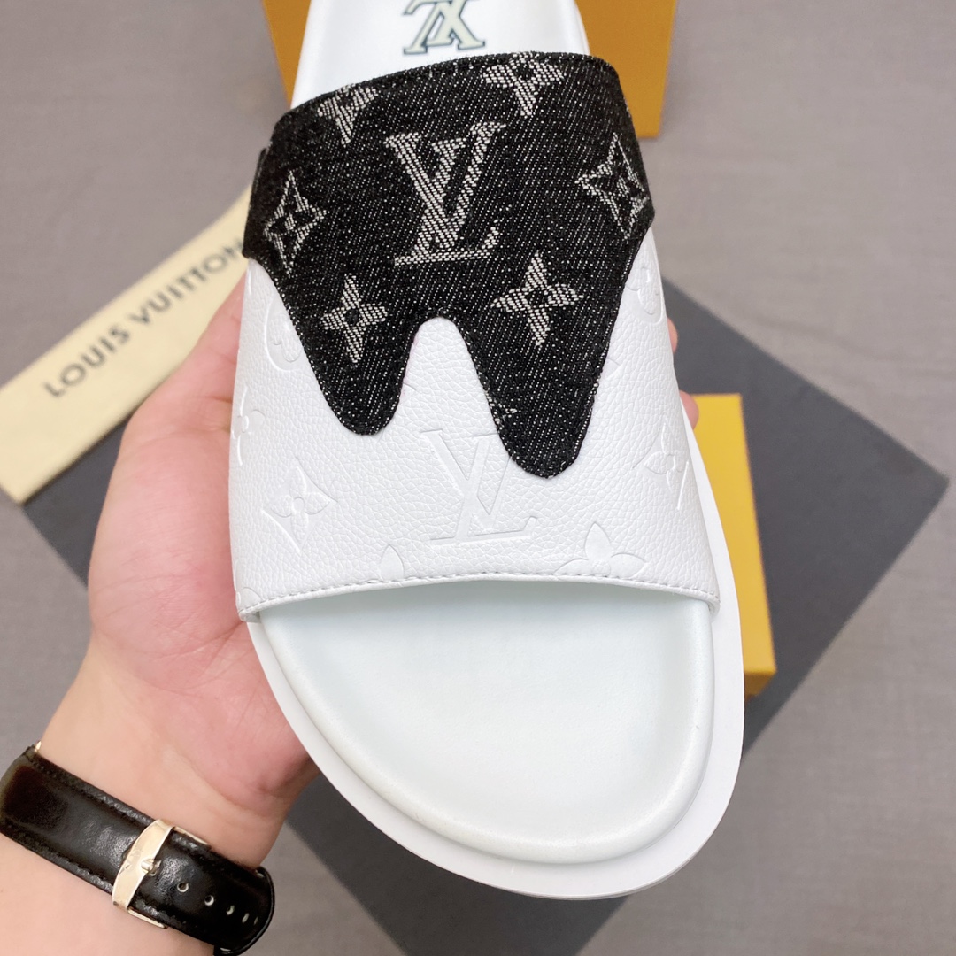 LV shoe