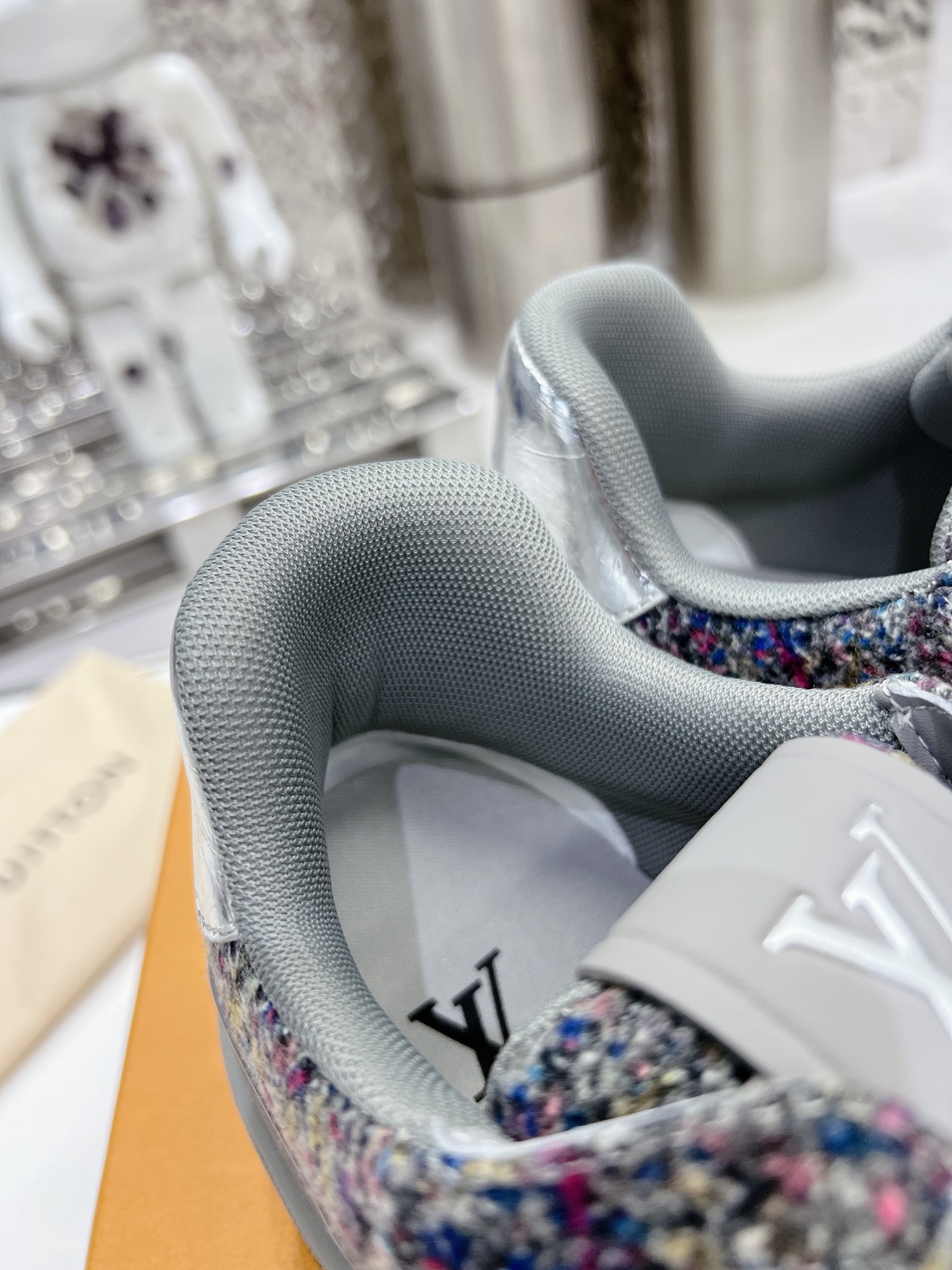 LV shoe