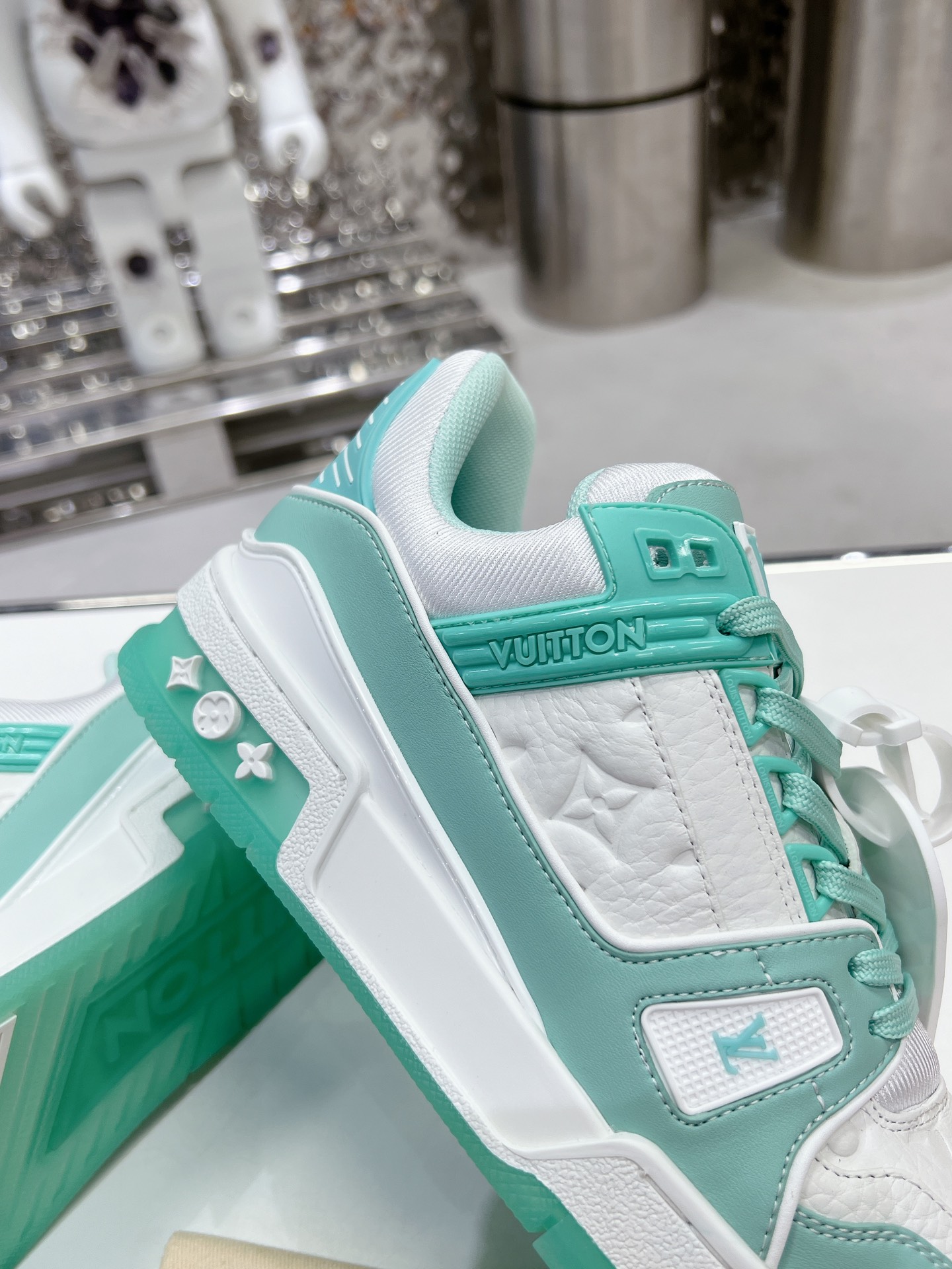 LV shoe
