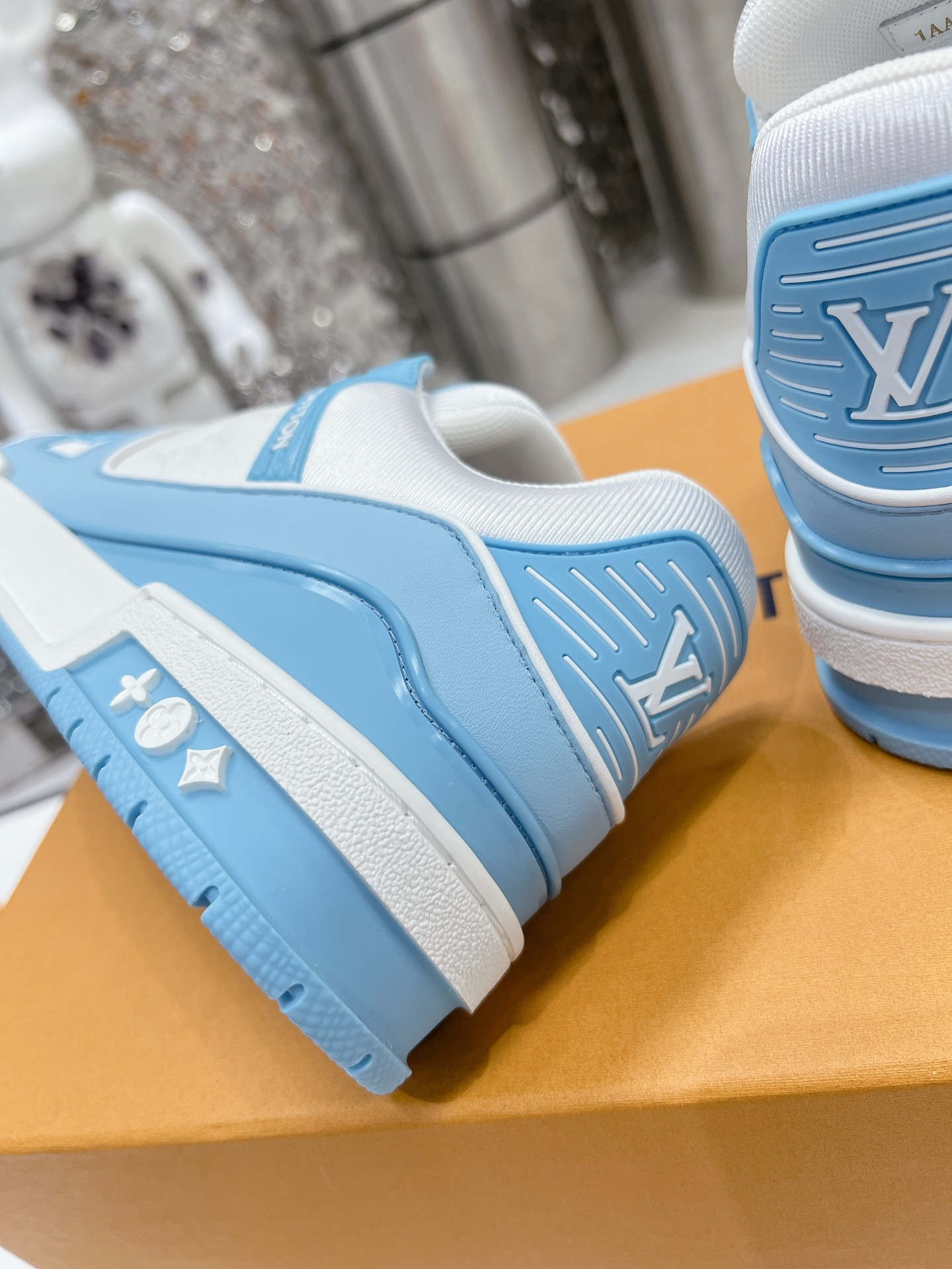 LV shoe