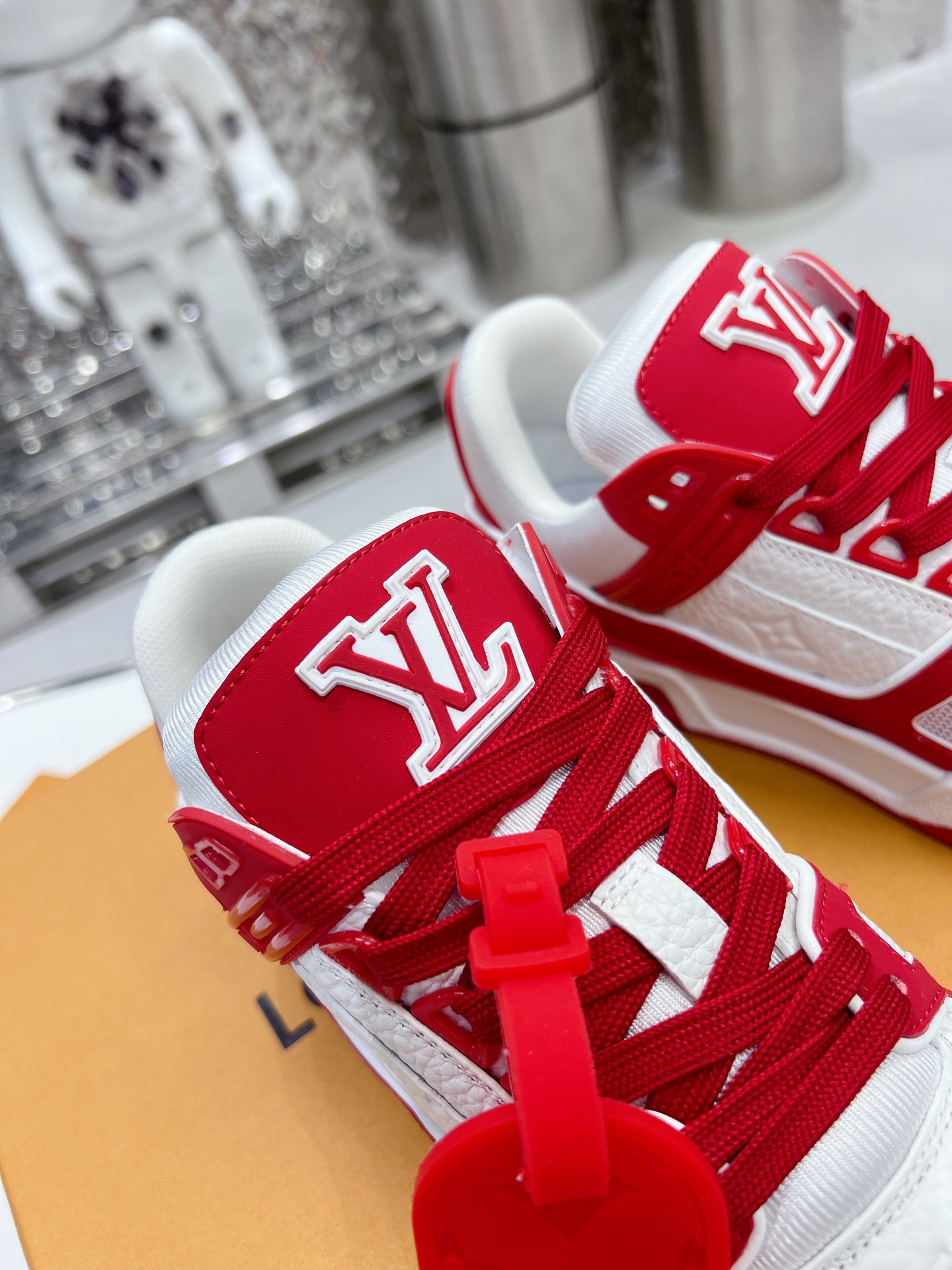 LV shoe