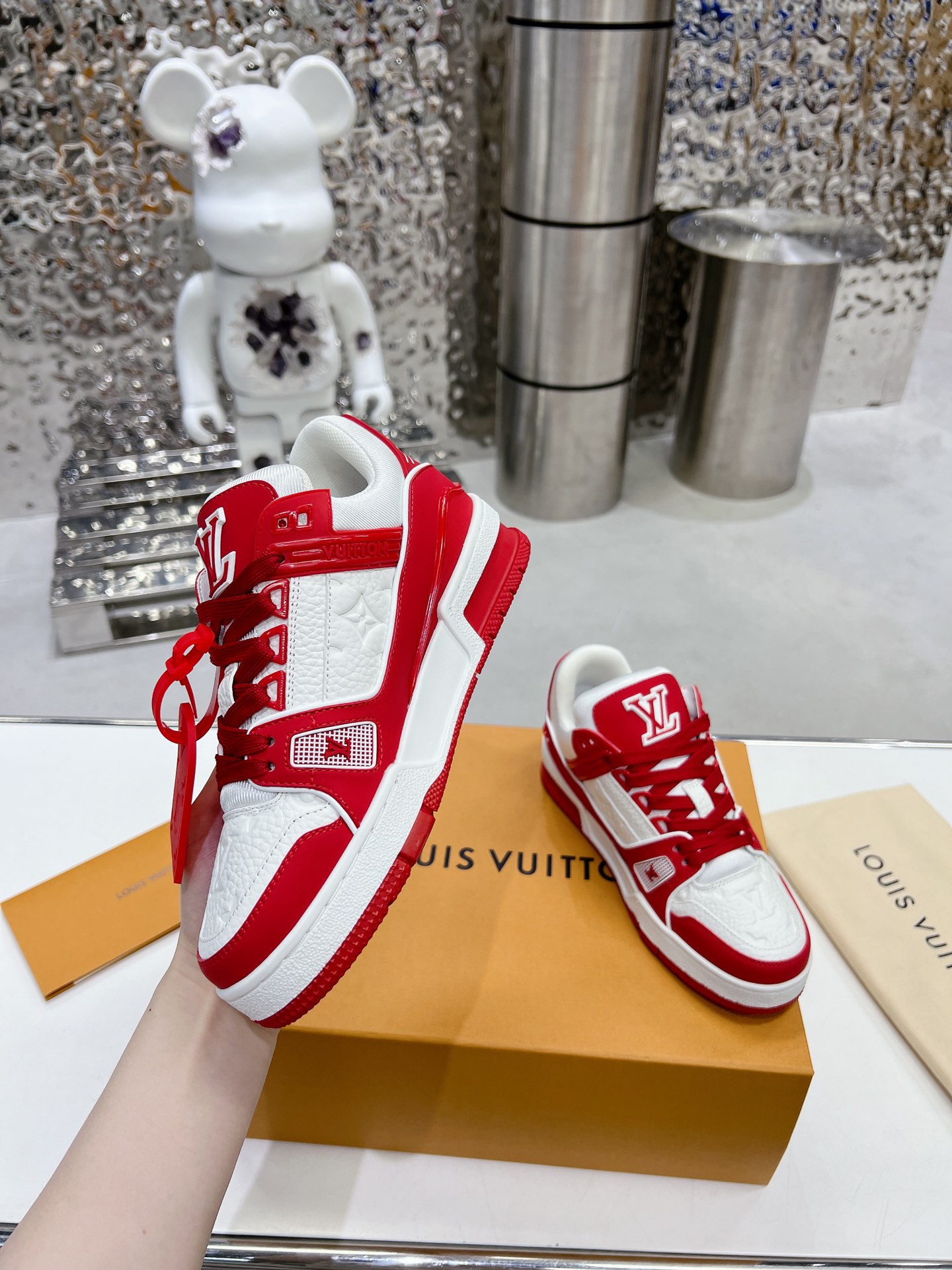 LV shoe