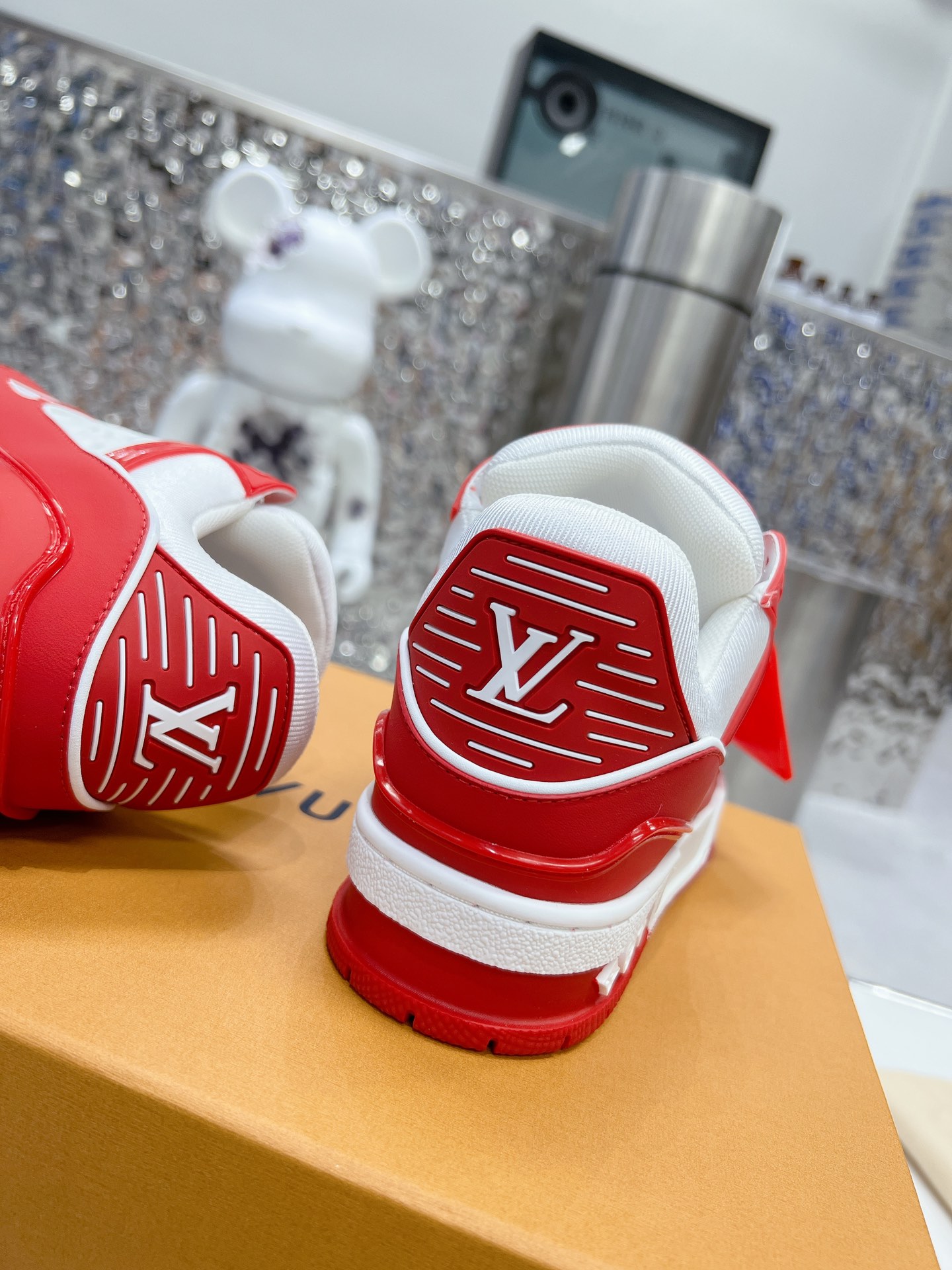 LV shoe