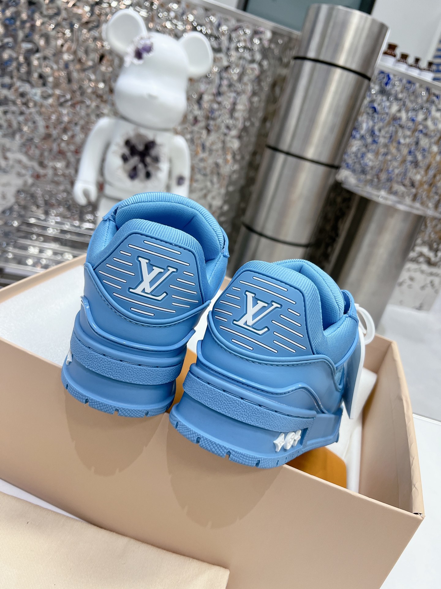 LV shoe