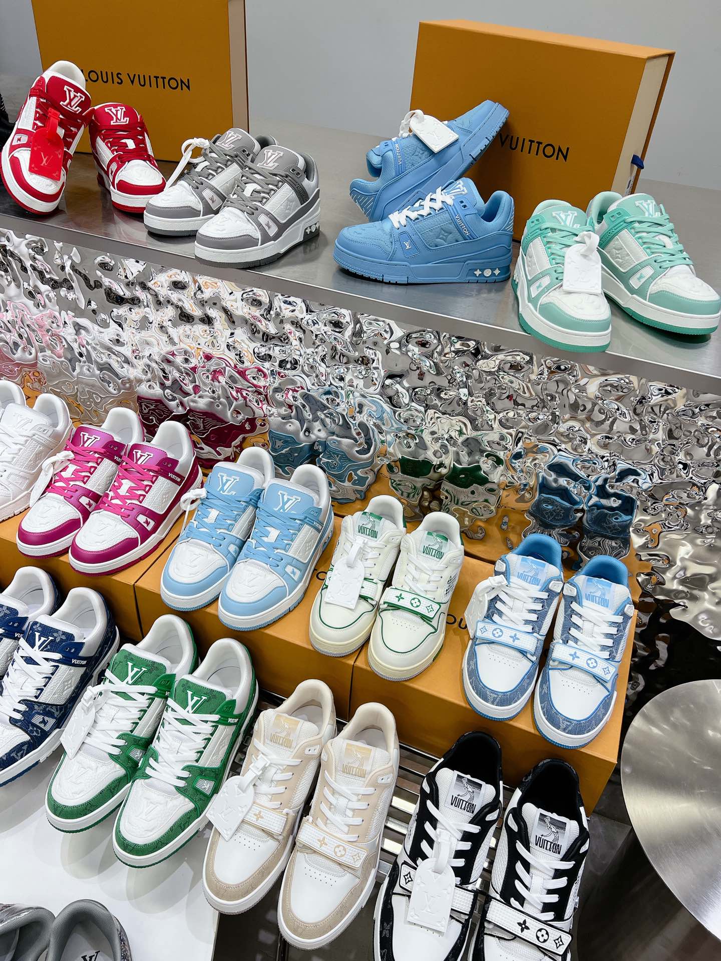 LV shoe