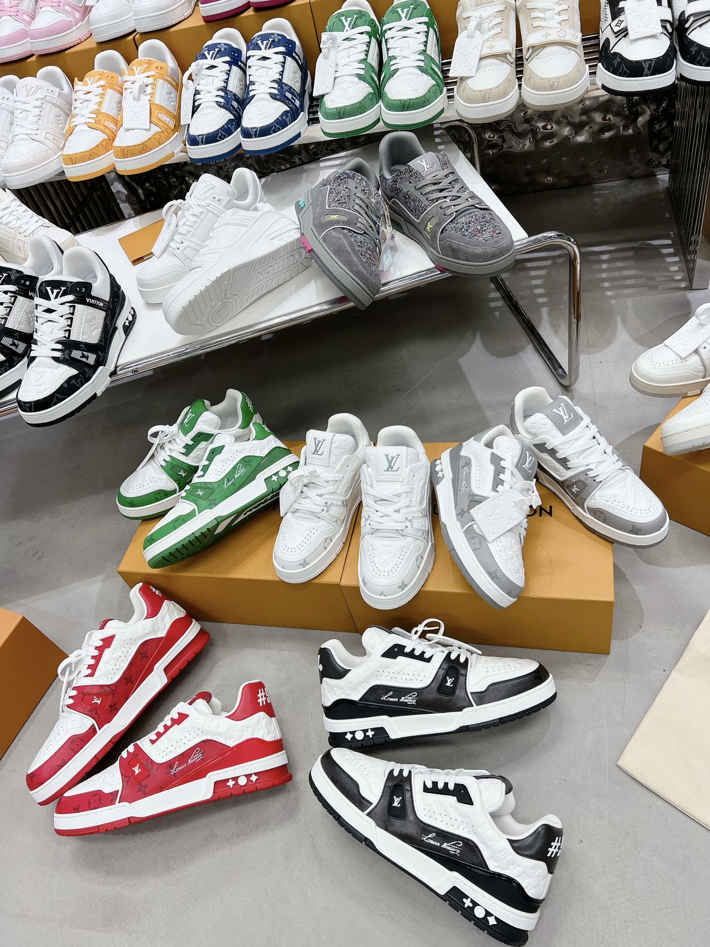 LV shoe