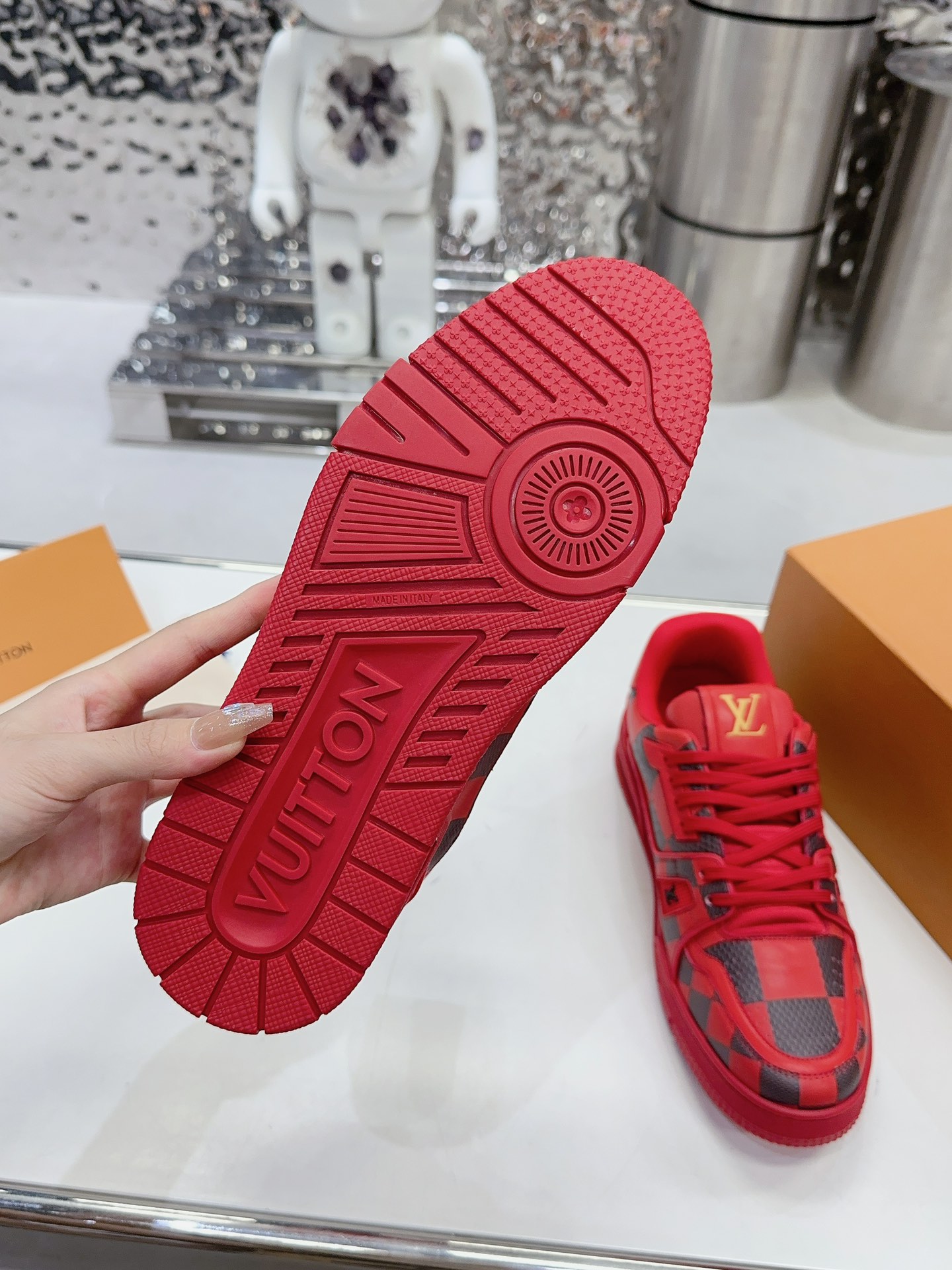 LV shoe