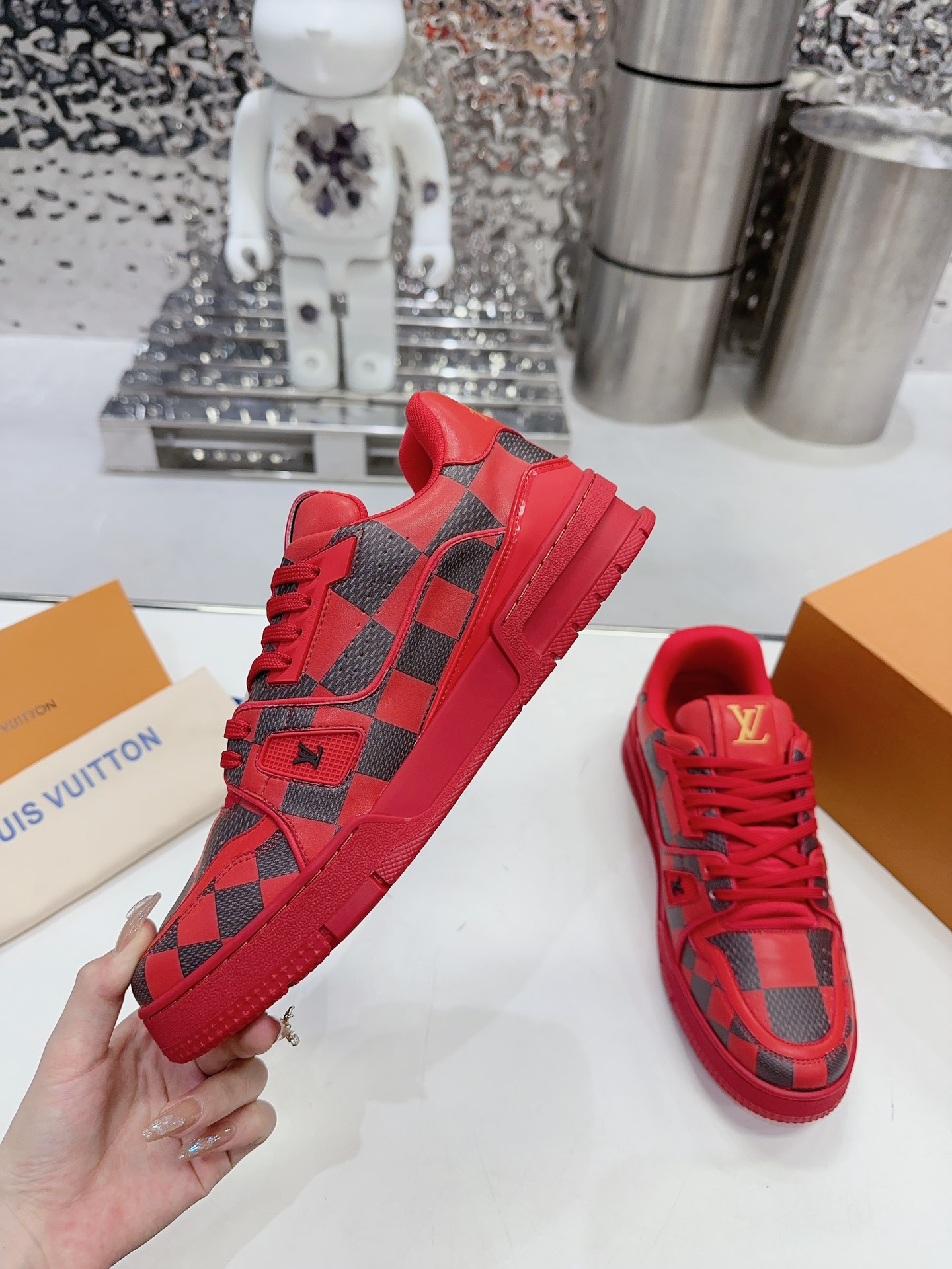 LV shoe