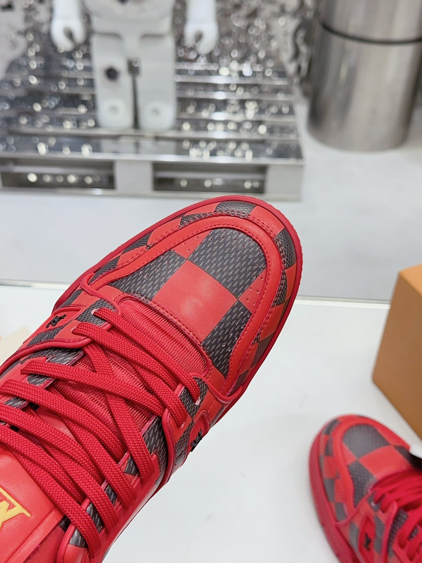 LV shoe