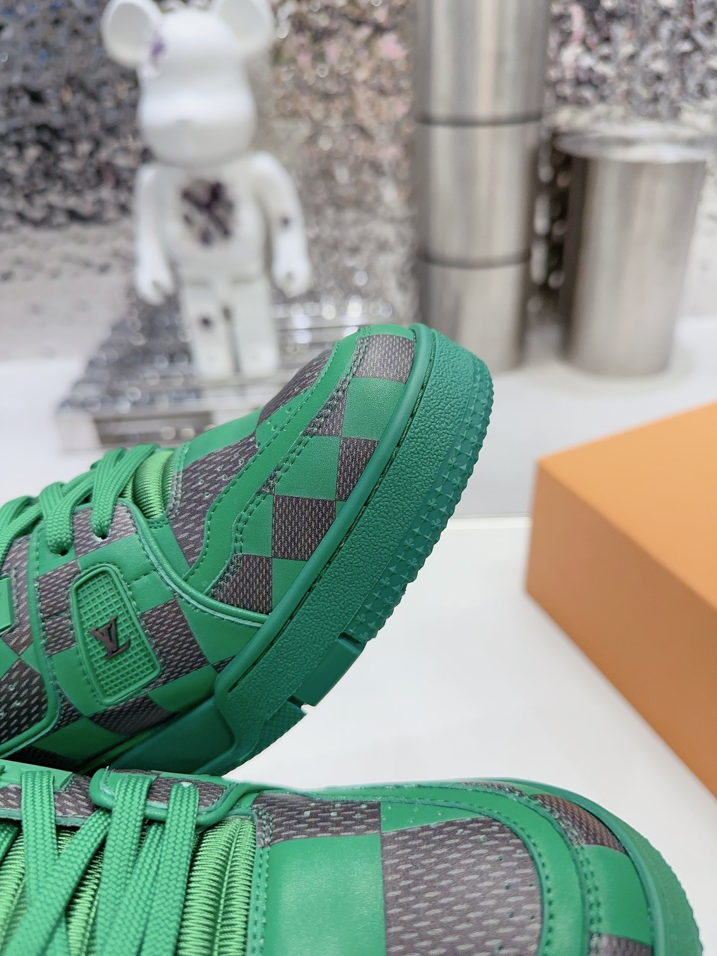 LV shoe