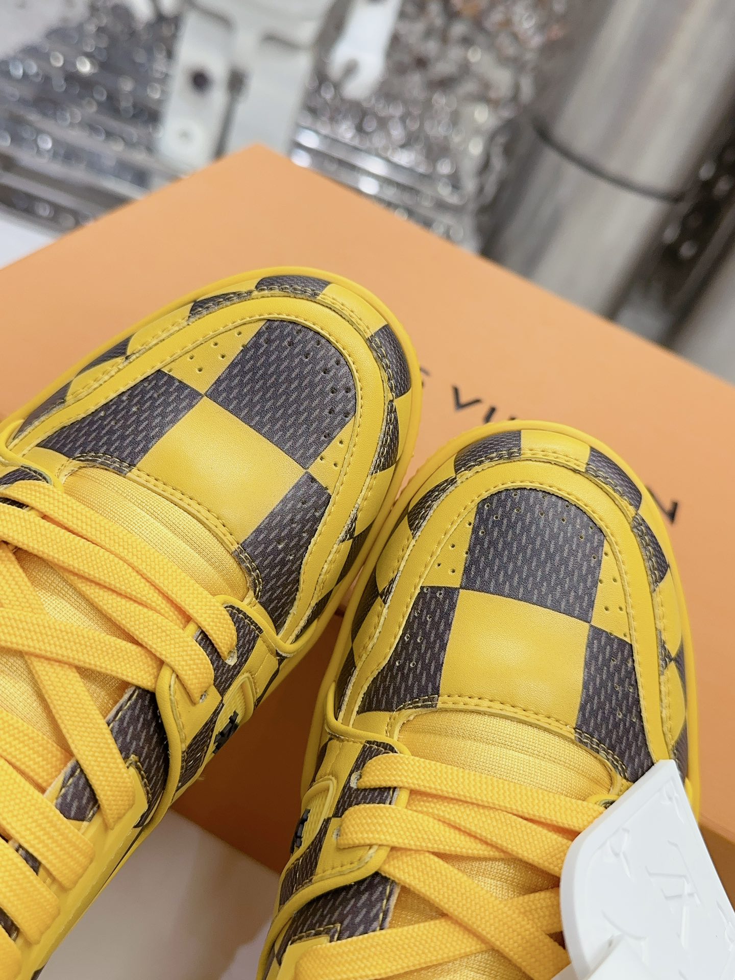 LV shoe