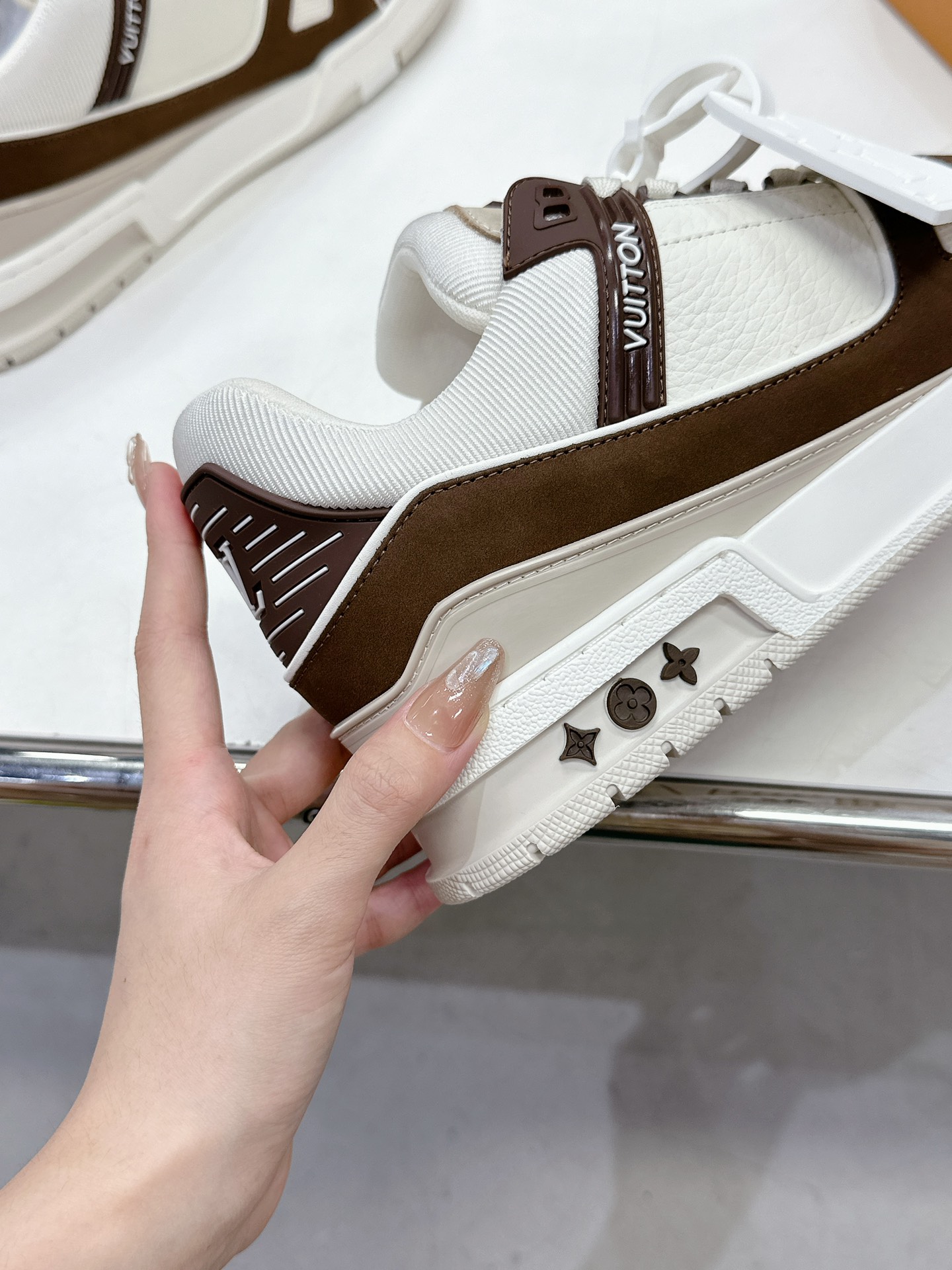 LV shoe