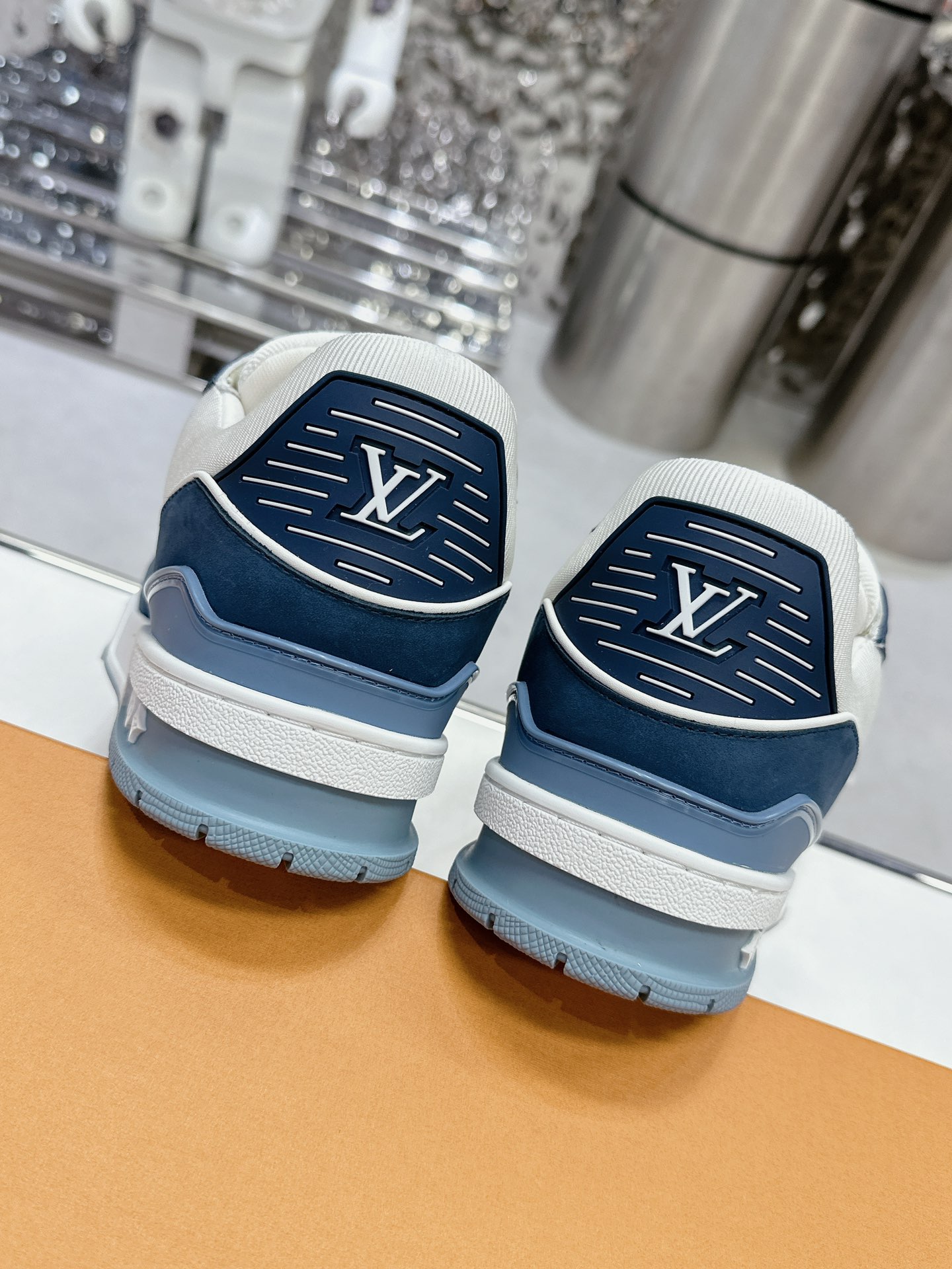 LV shoe