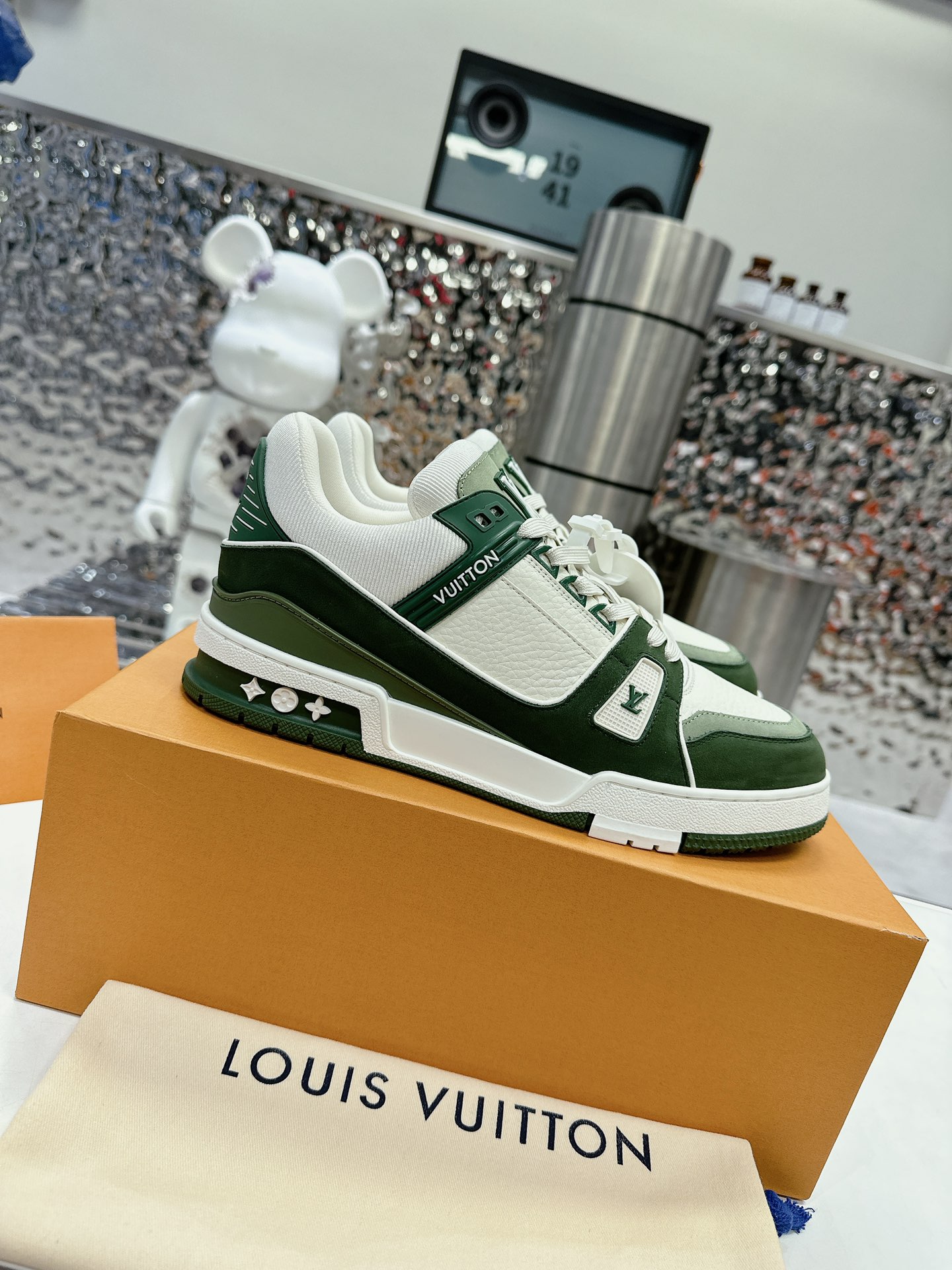 LV shoe