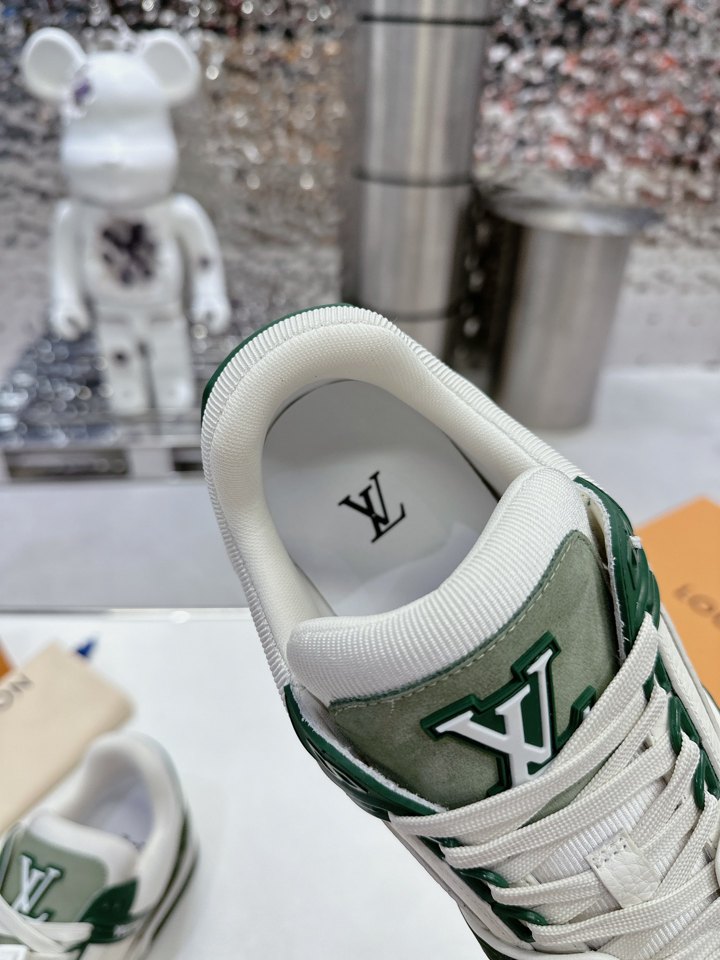 LV shoe