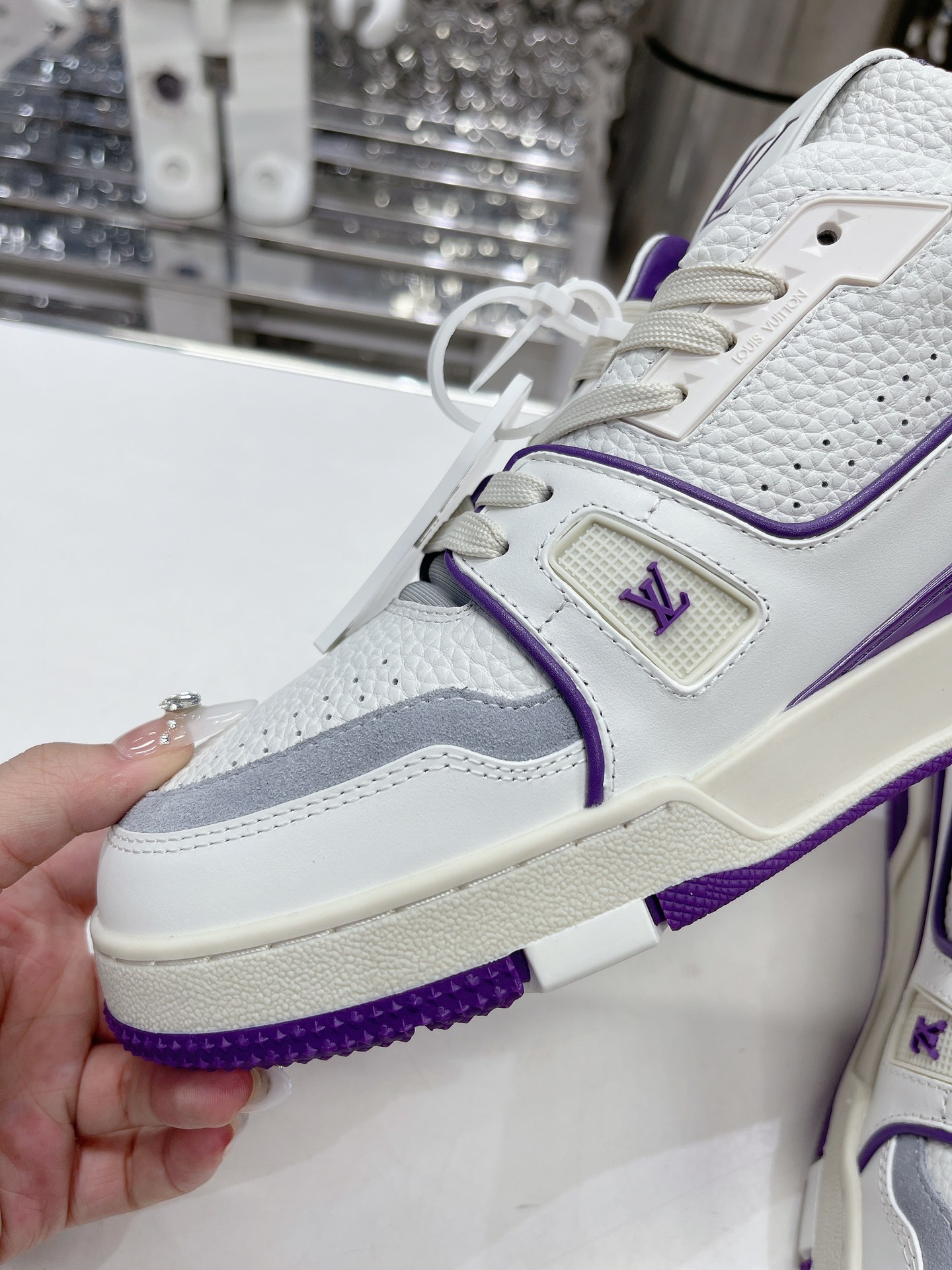 LV shoe