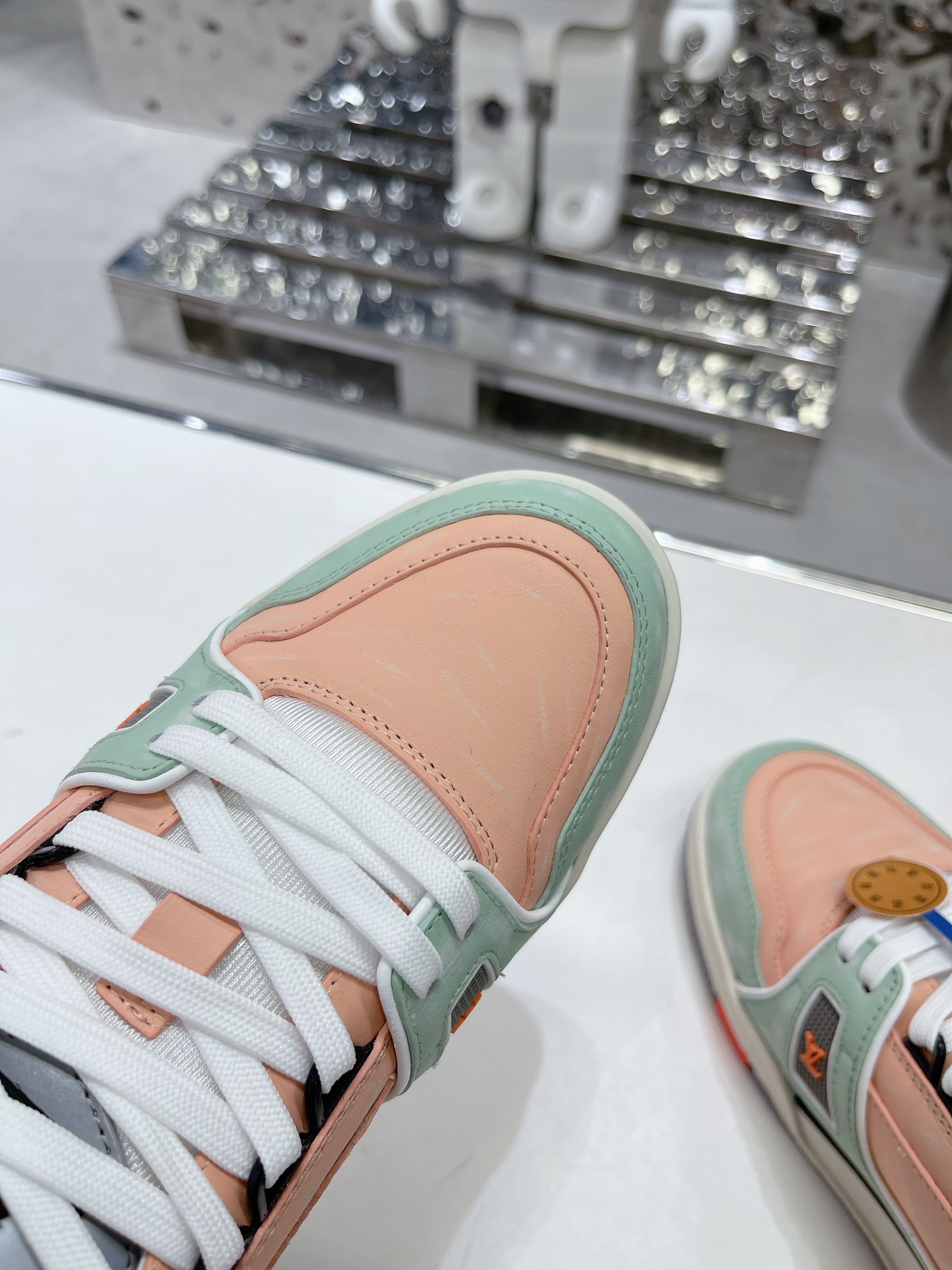 LV shoe