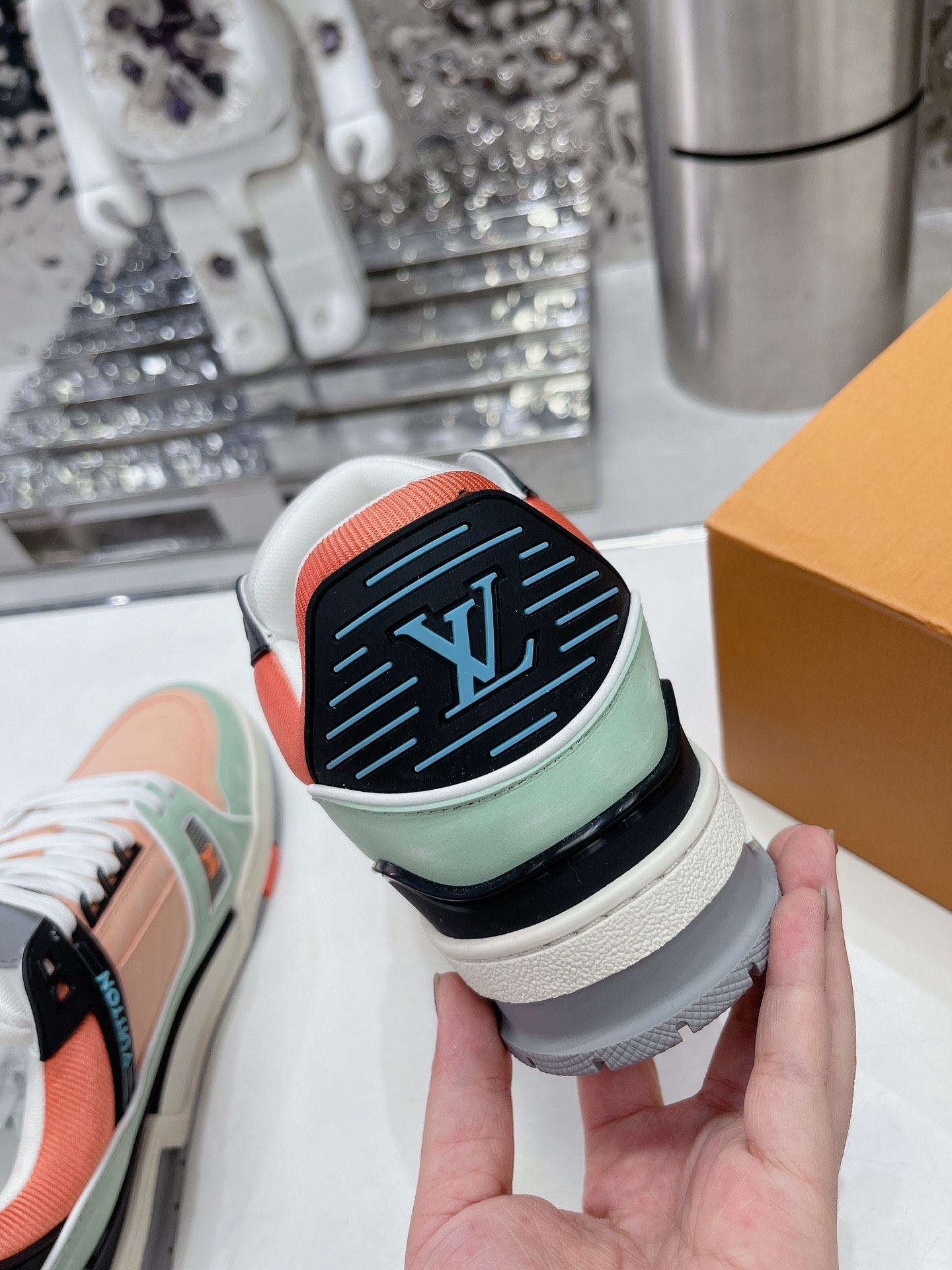 LV shoe