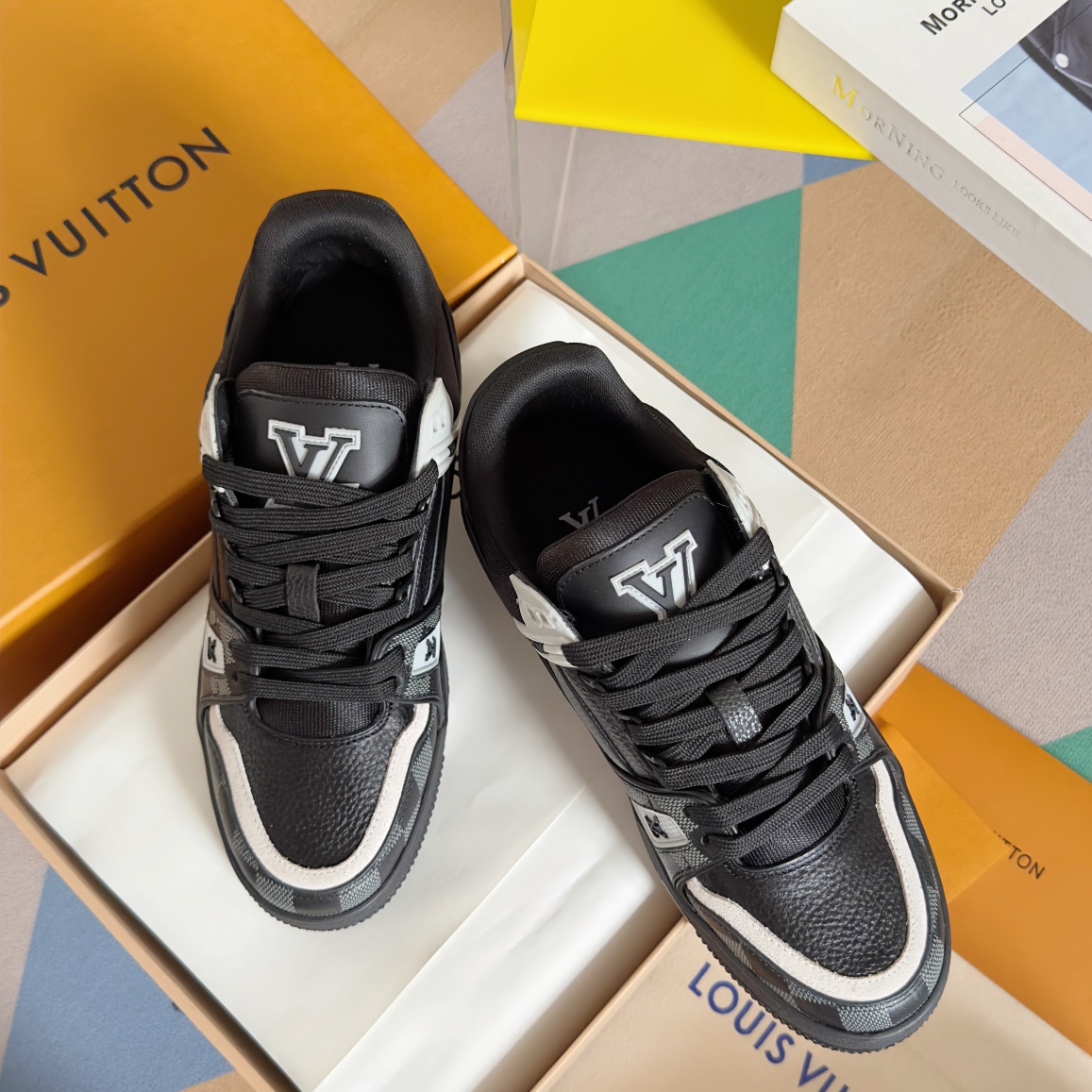 LV shoe
