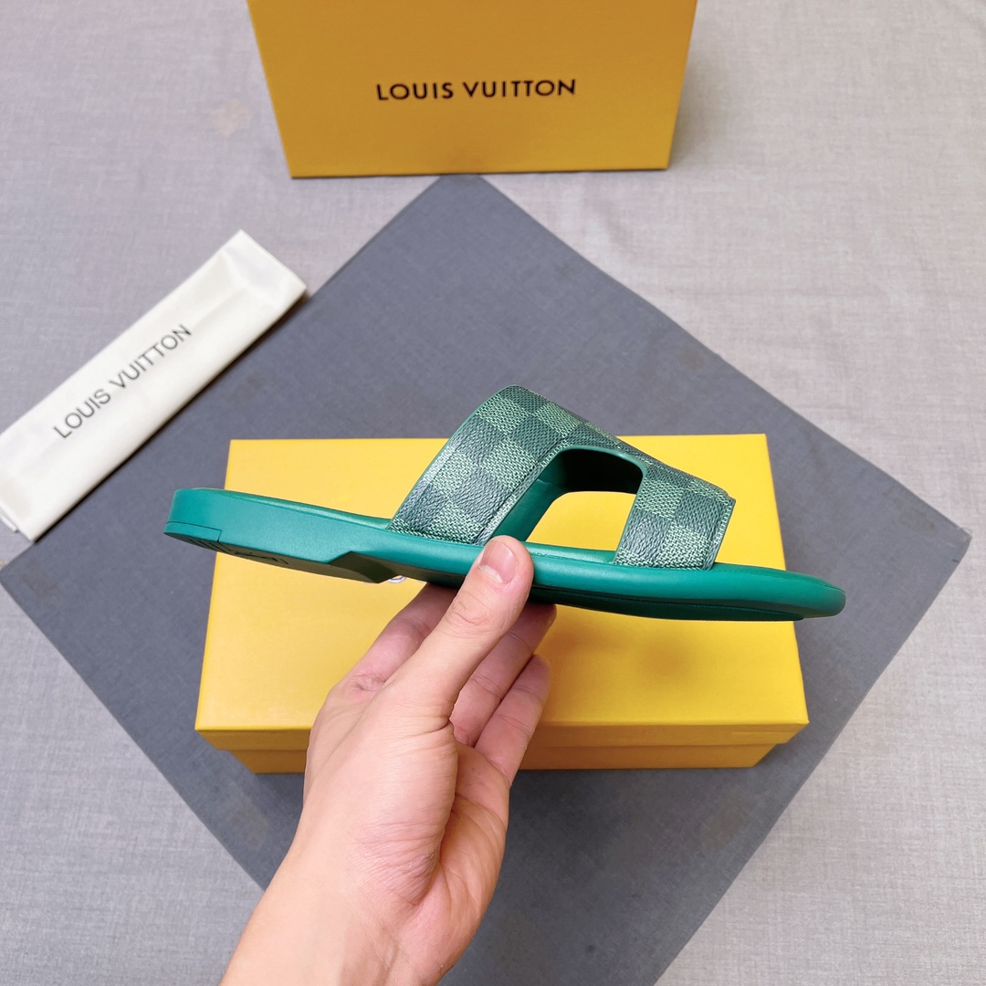 LV shoe