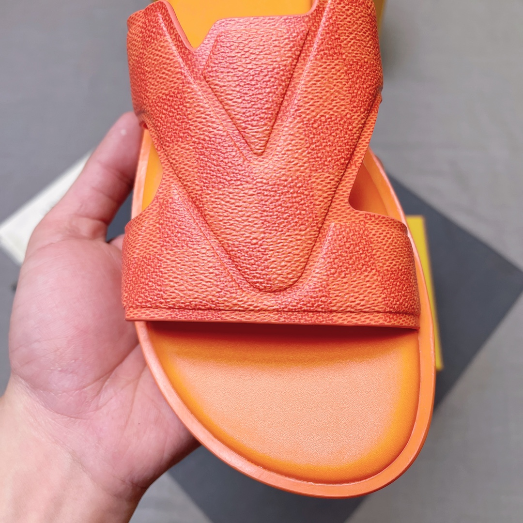 LV shoe