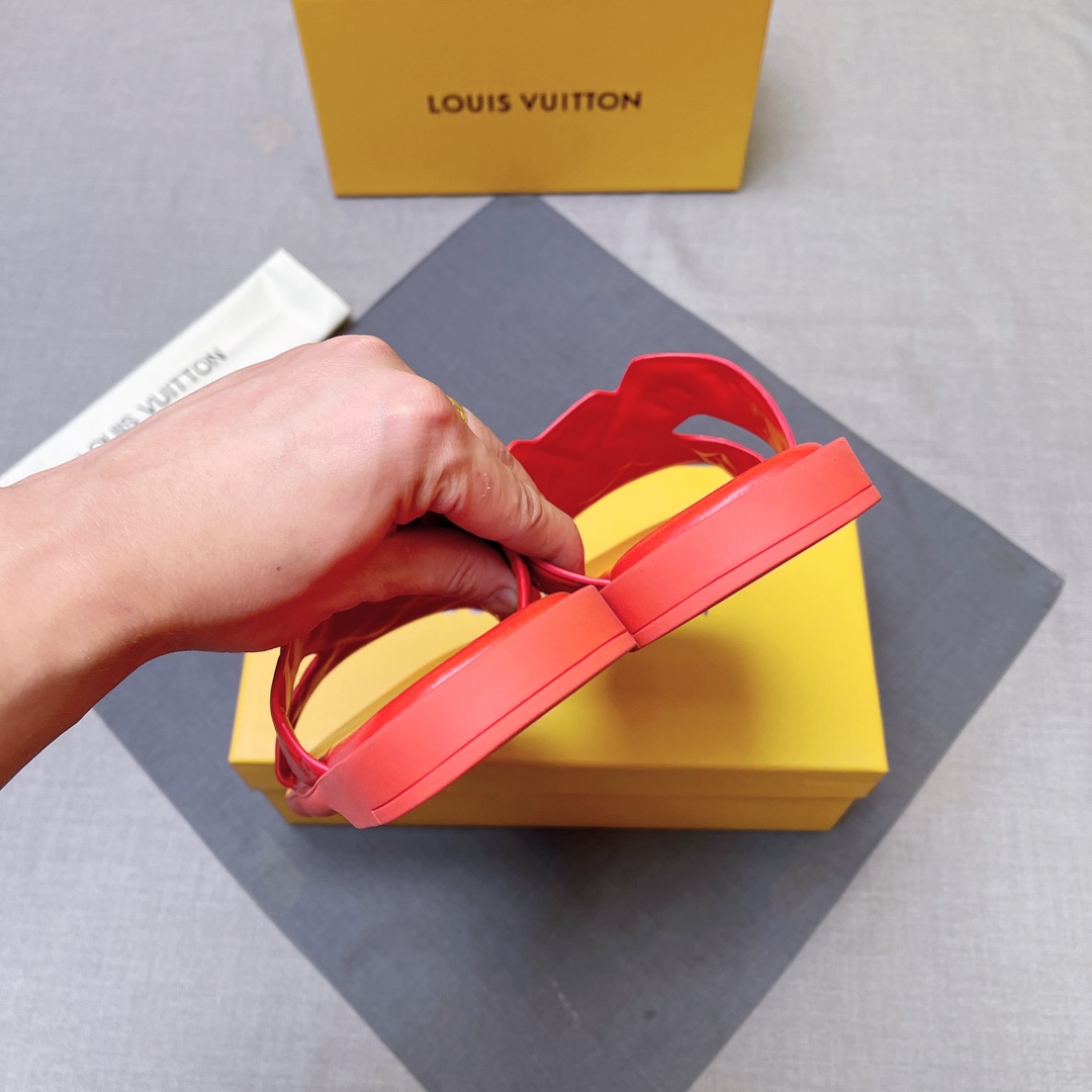 LV shoe