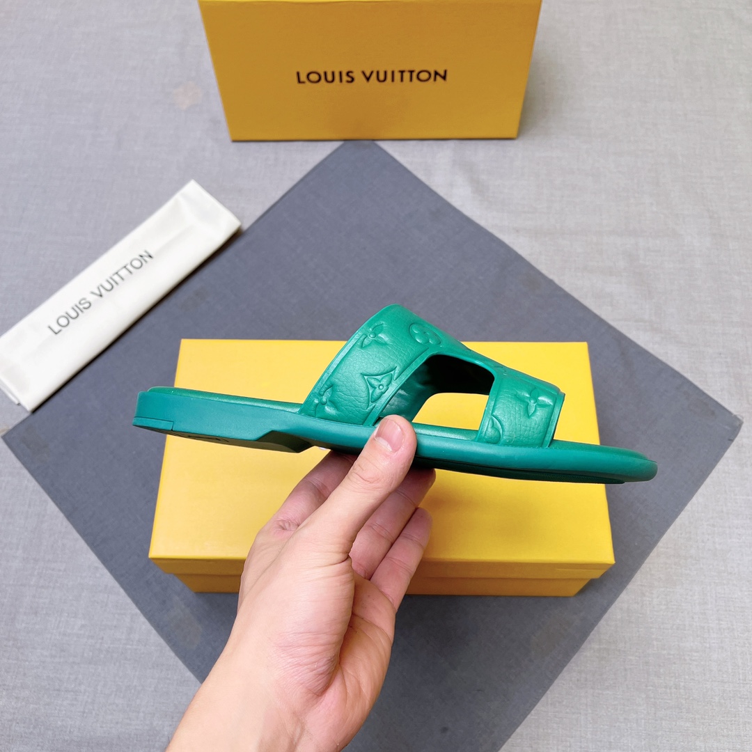 LV shoe