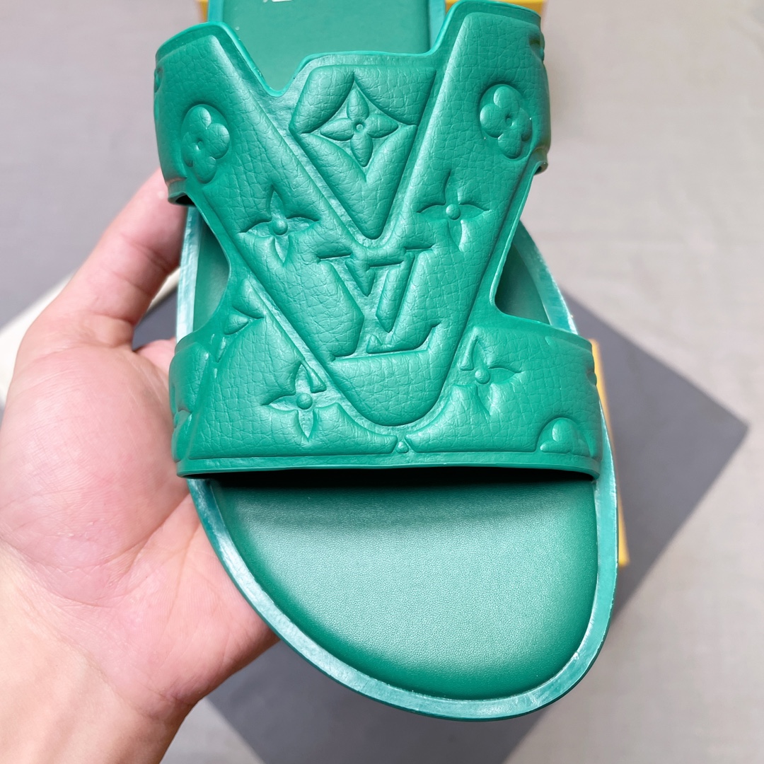 LV shoe