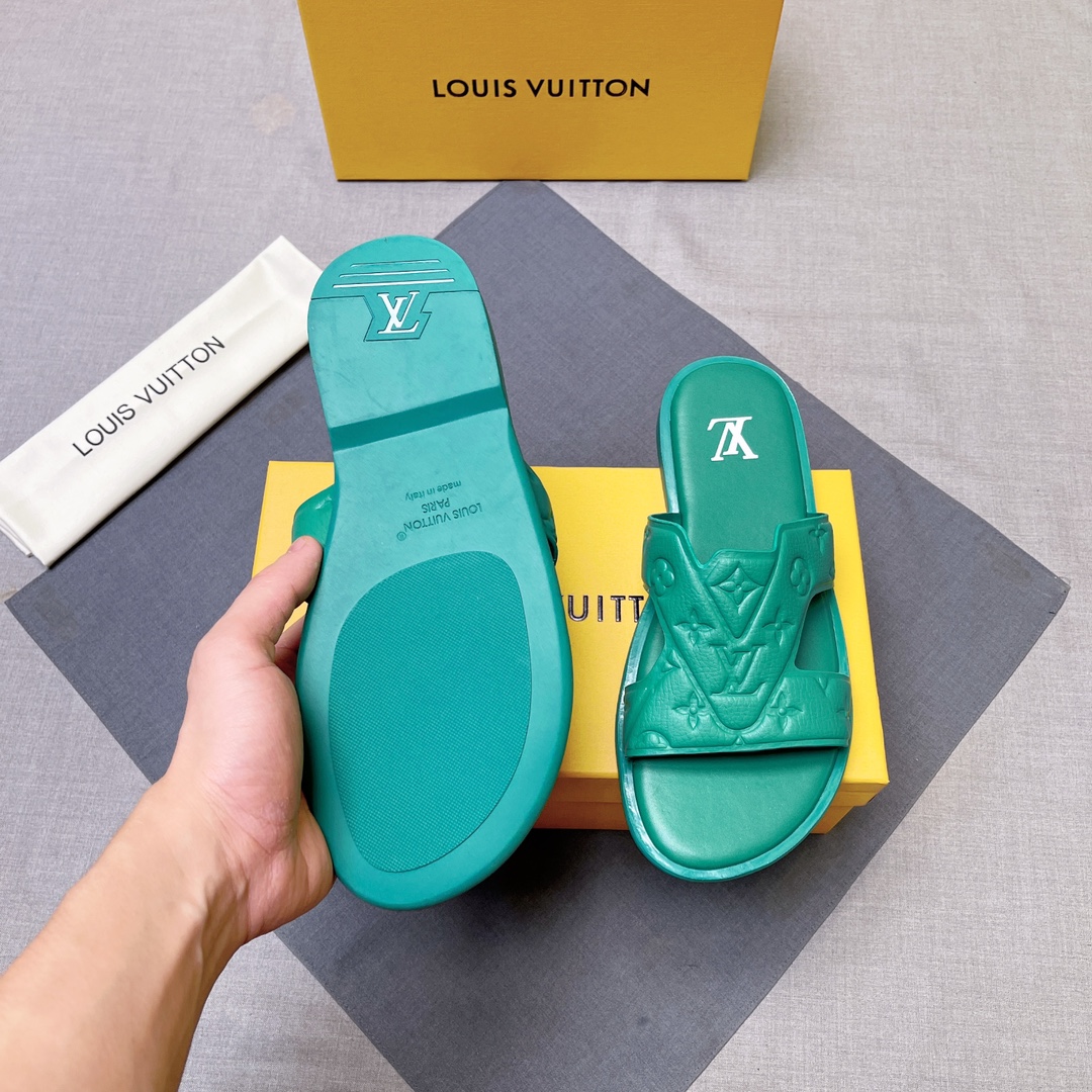 LV shoe