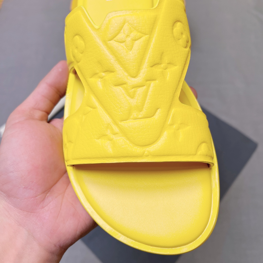 LV shoe