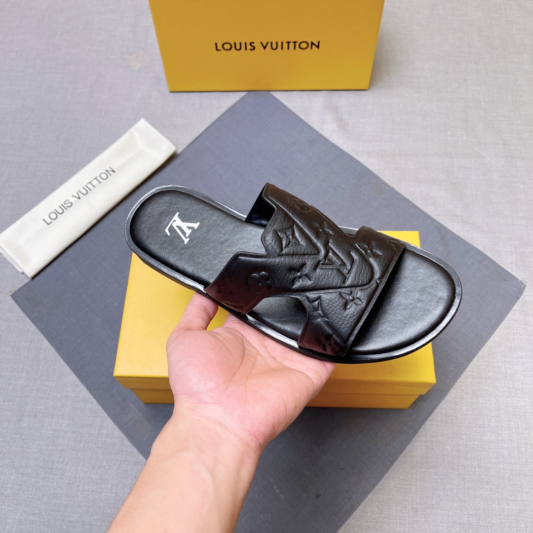 LV shoe