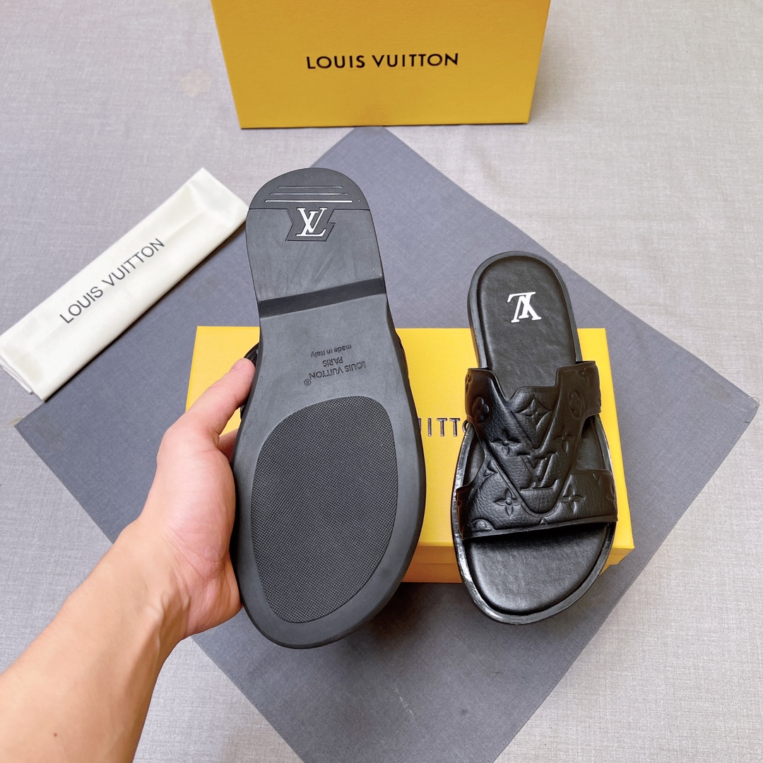 LV shoe