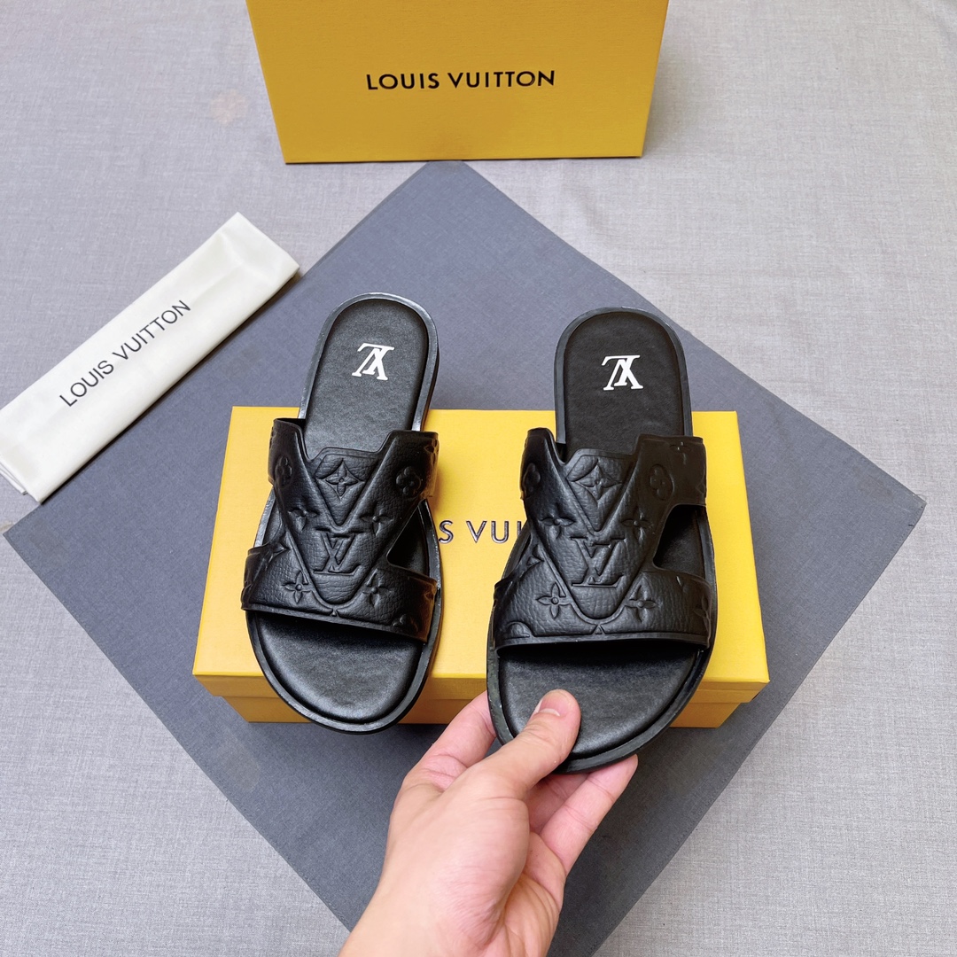 LV shoe