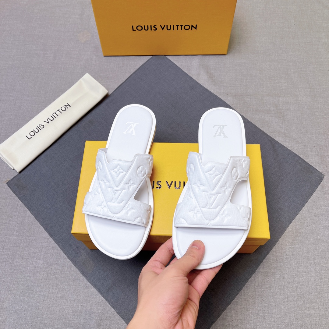 LV shoe