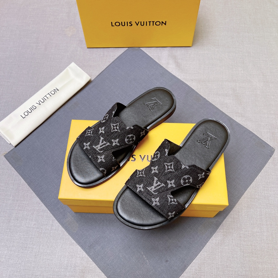 LV shoe