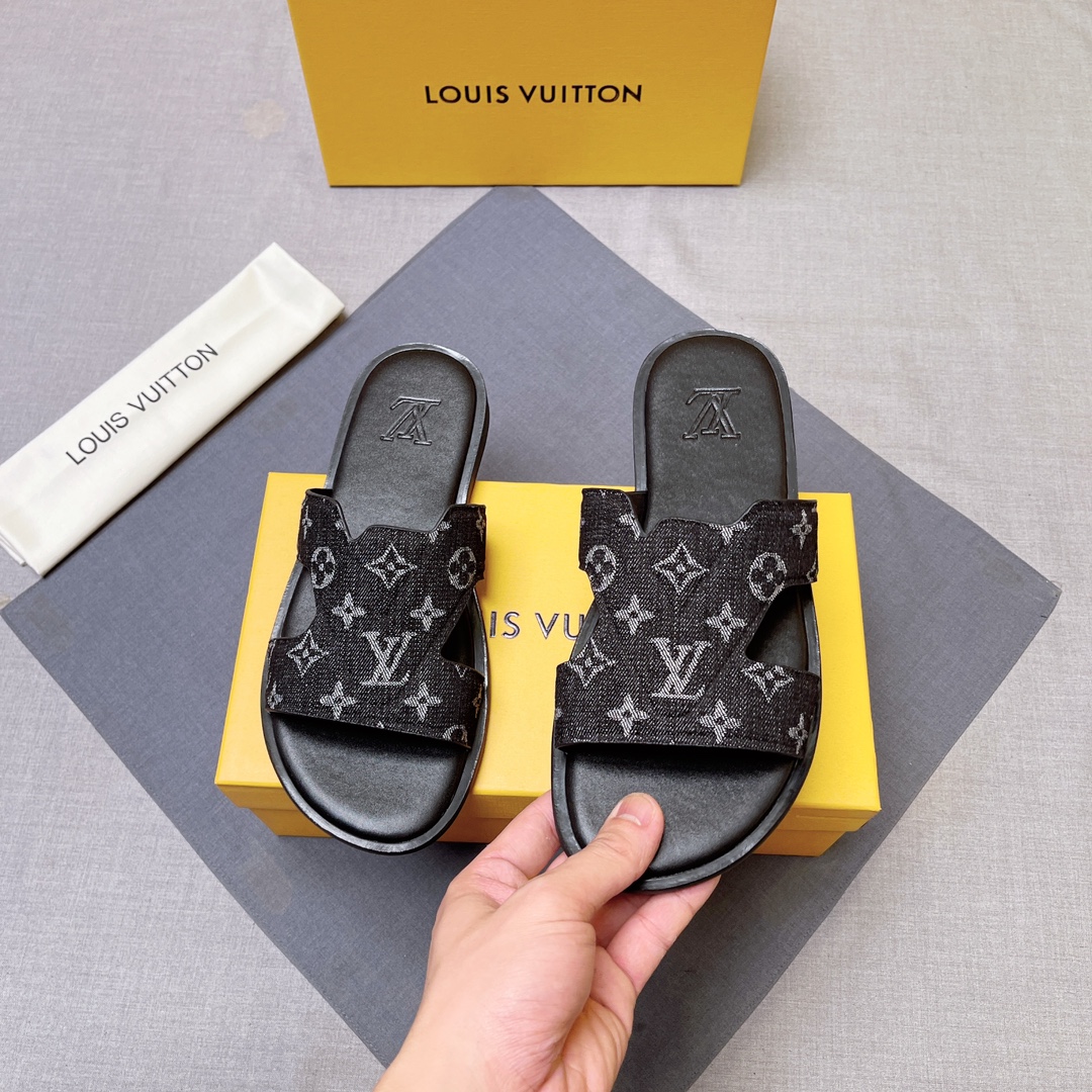 LV shoe
